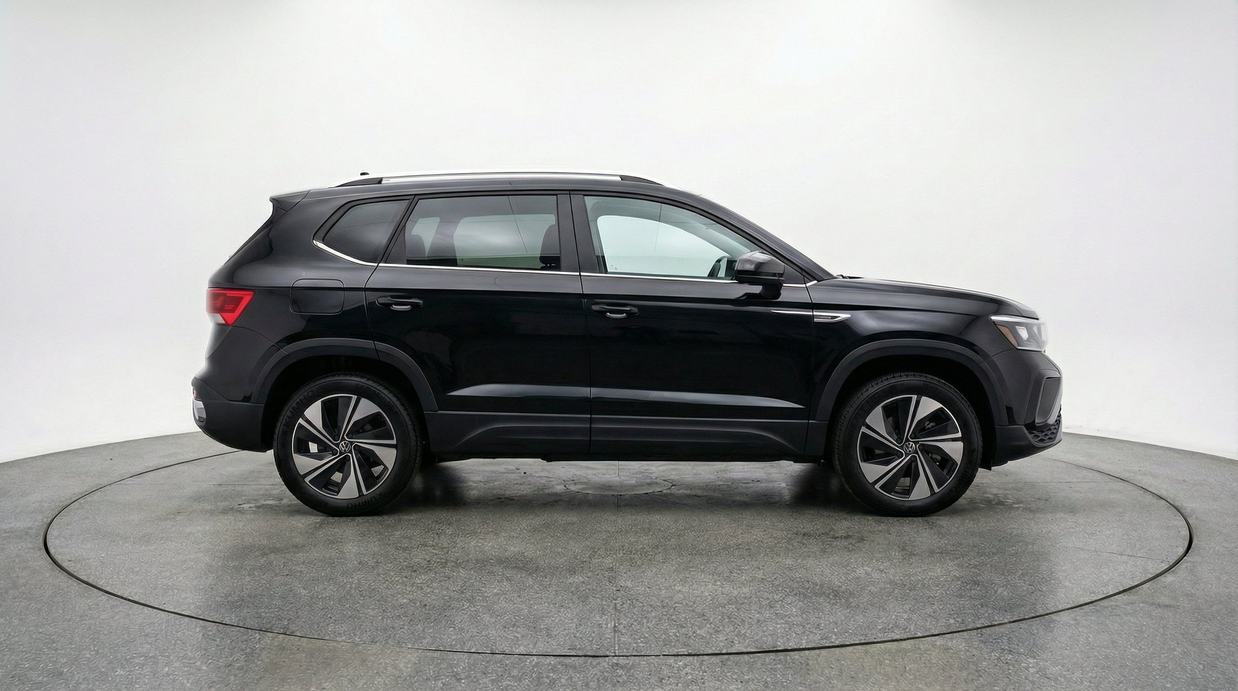 Thumbnail: 2026 Volkswagen Taos - 11