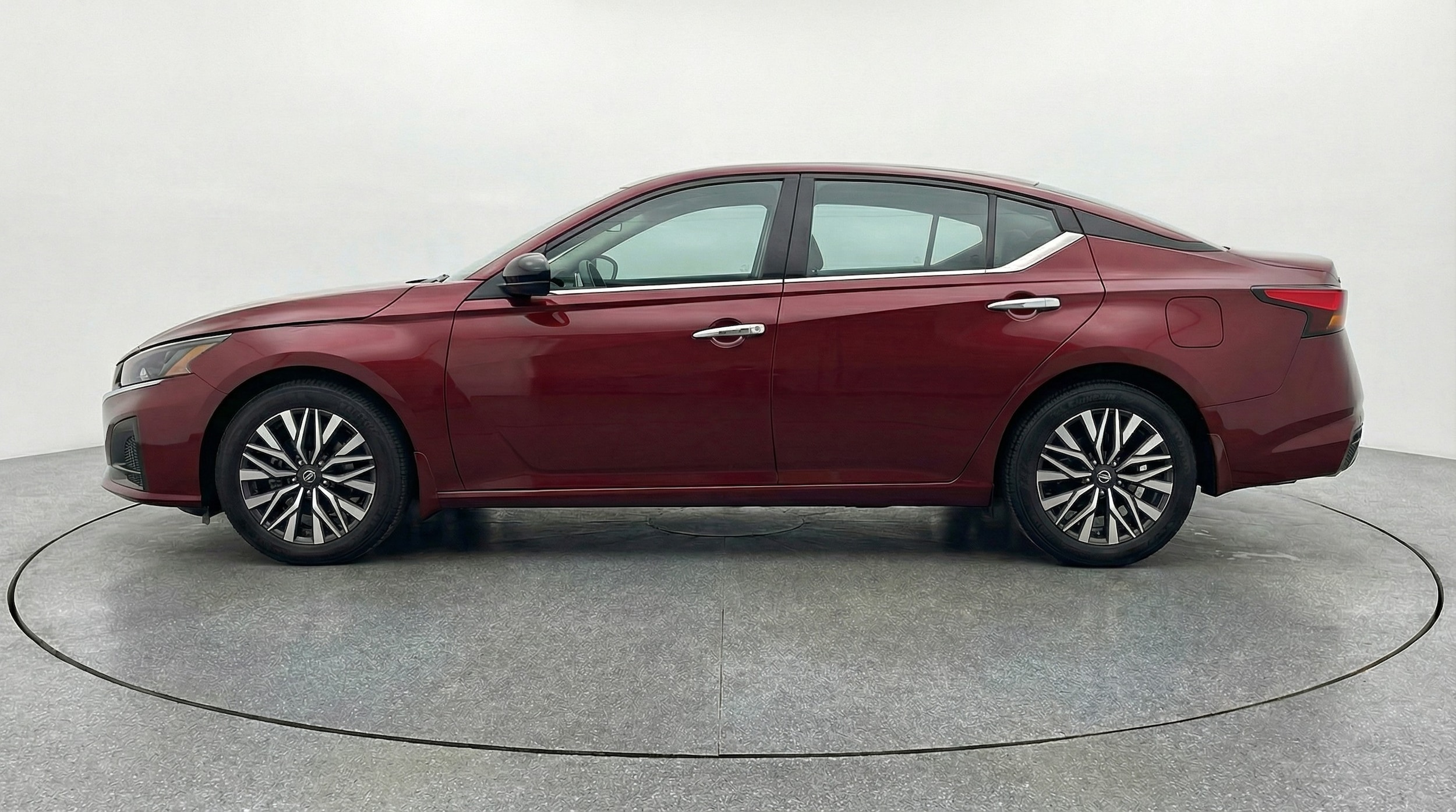 Thumbnail: 2025 Nissan Altima - 4