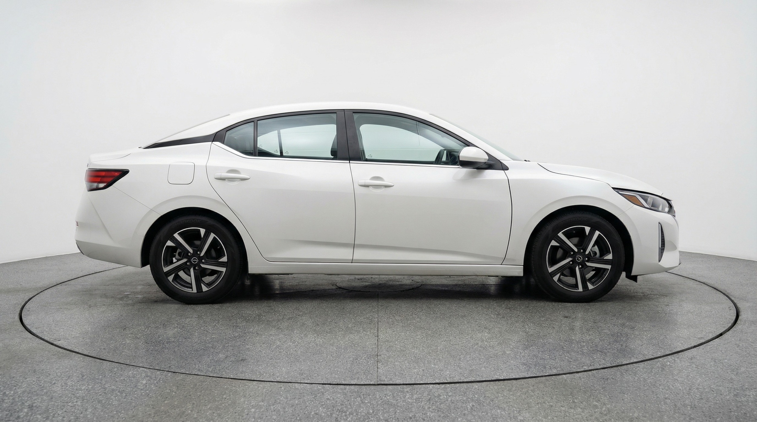 Thumbnail: 2025 Nissan Sentra - 8