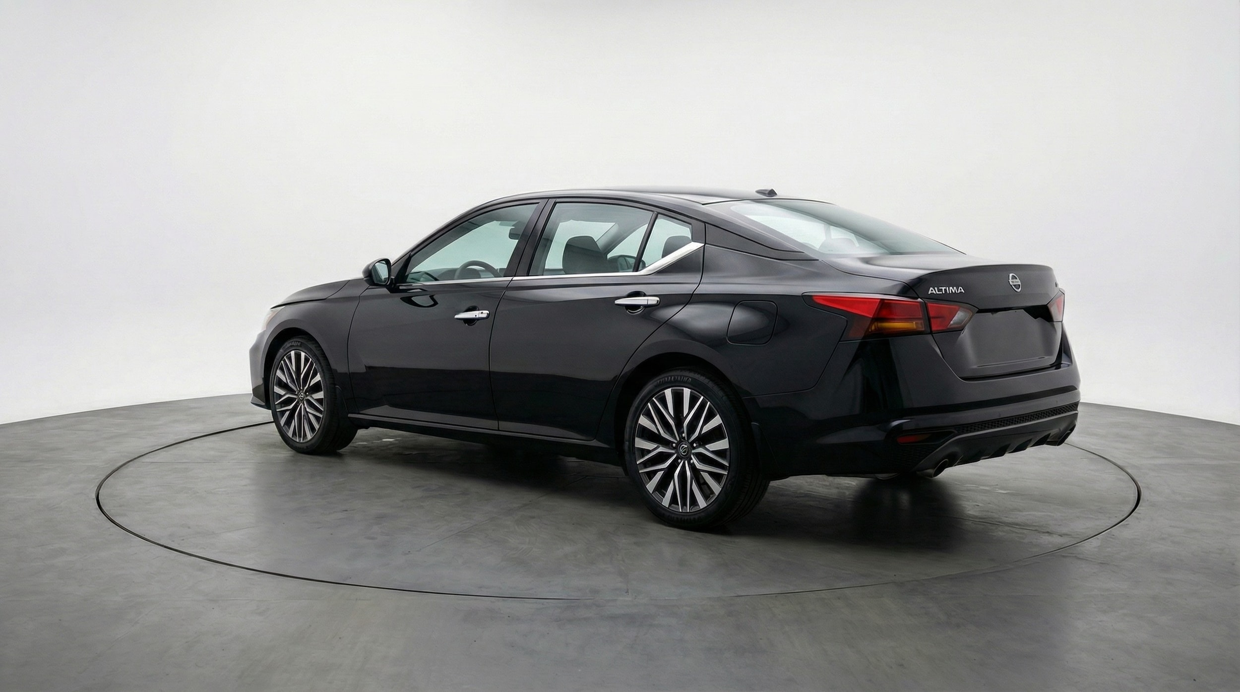 Thumbnail: 2025 Nissan Altima - 5