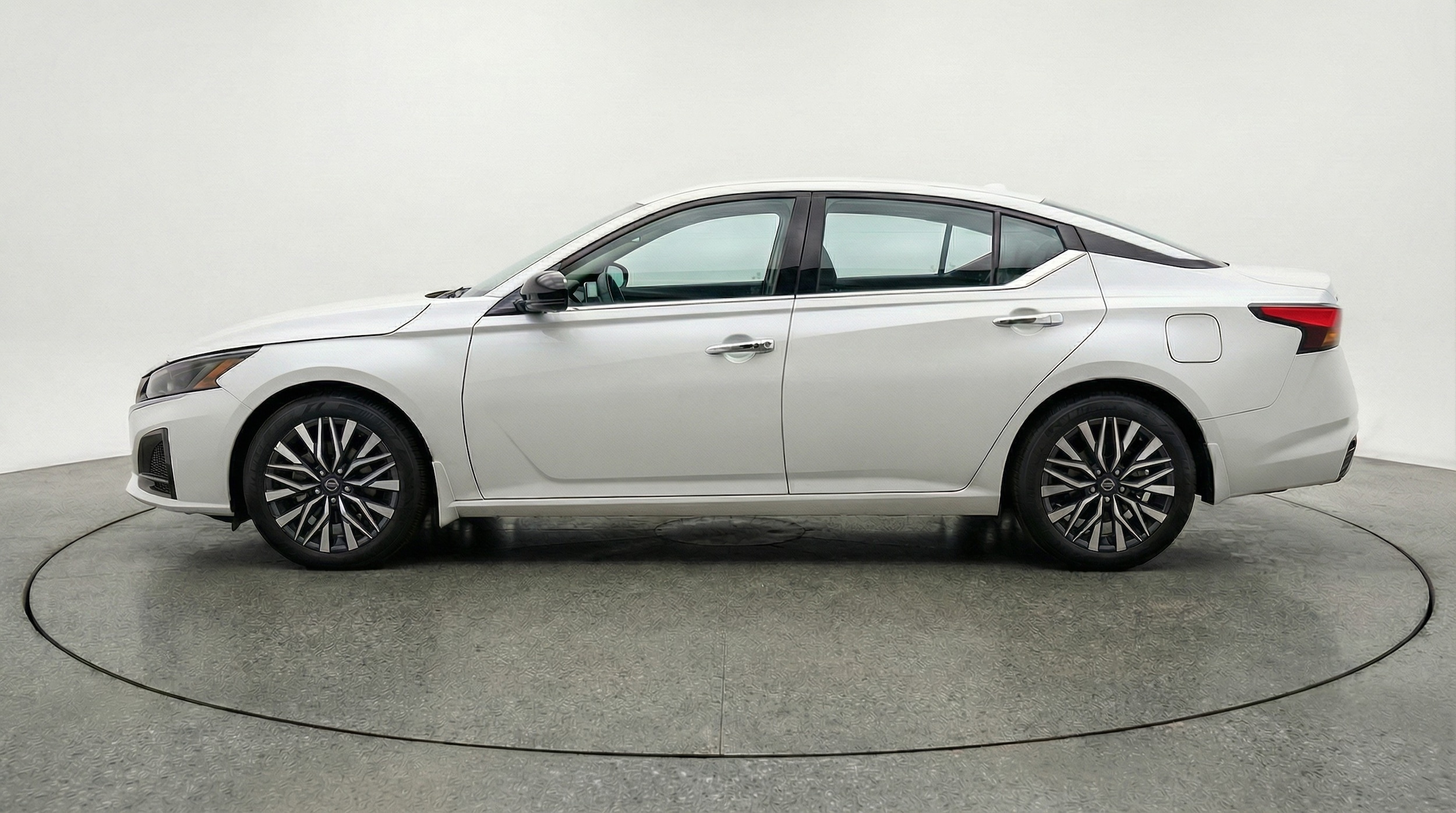 Thumbnail: 2025 Nissan Altima - 4