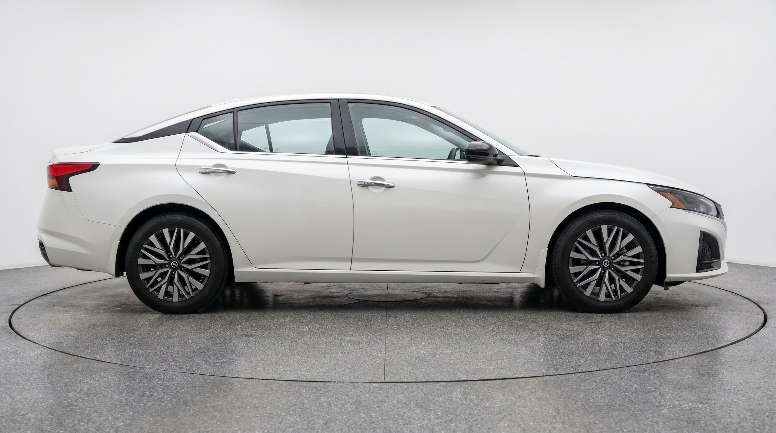 Thumbnail: 2025 Nissan Altima - 10