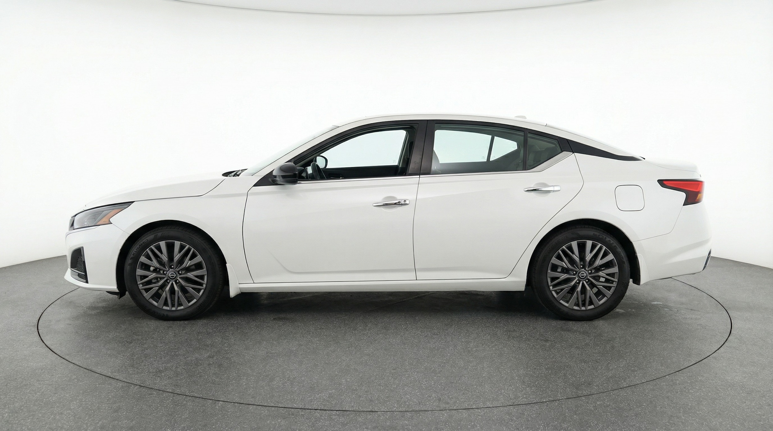 Thumbnail: 2025 Nissan Altima - 4