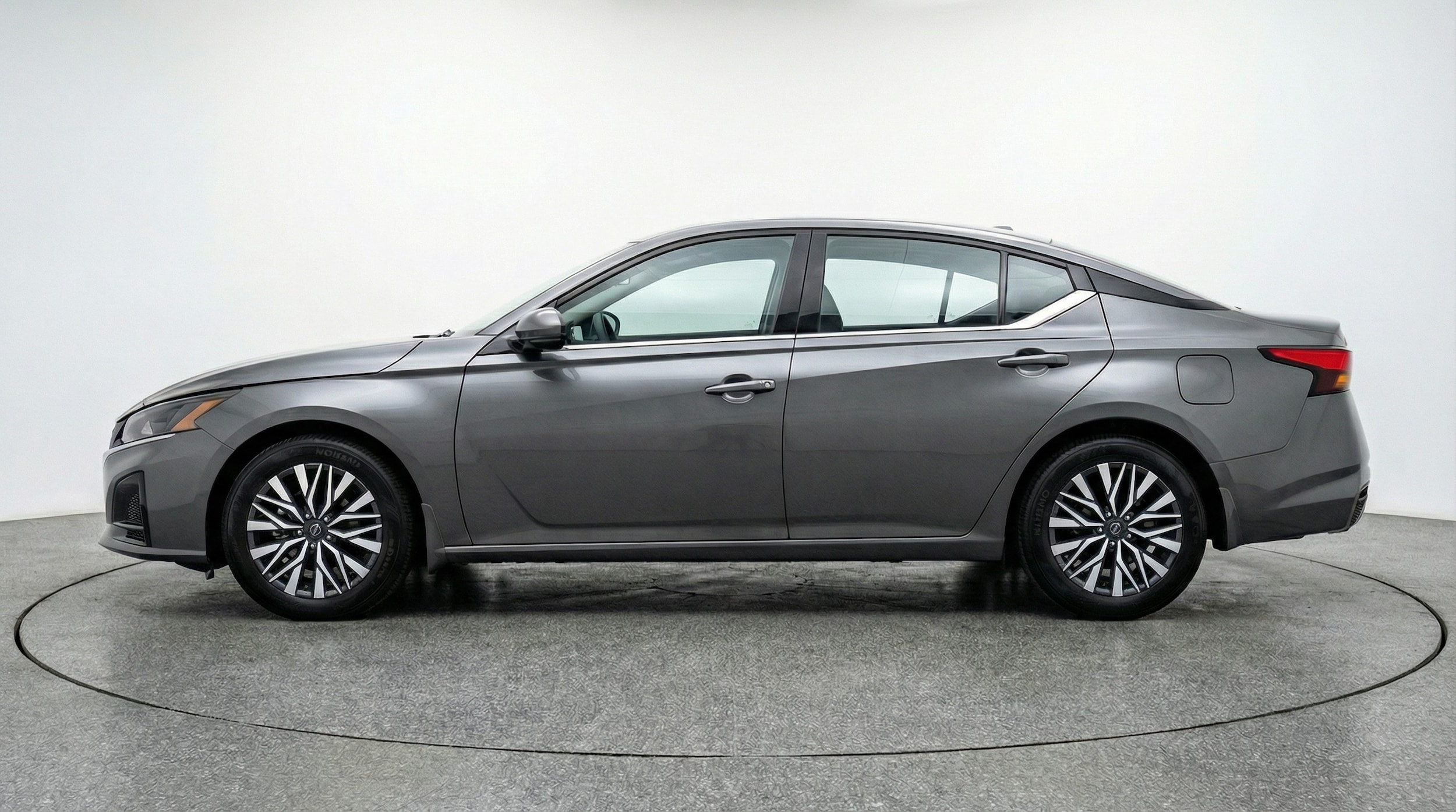 Thumbnail: 2025 Nissan Altima - 4
