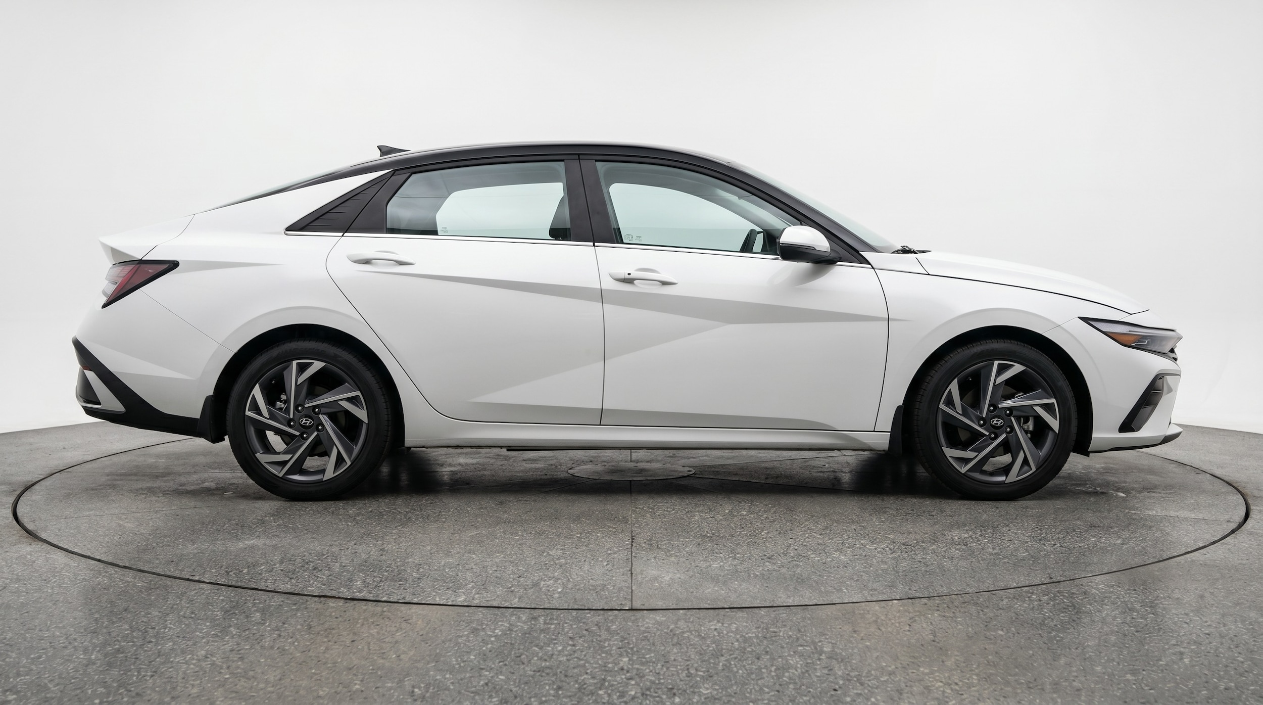 Thumbnail: 2025 Hyundai Elantra - 8
