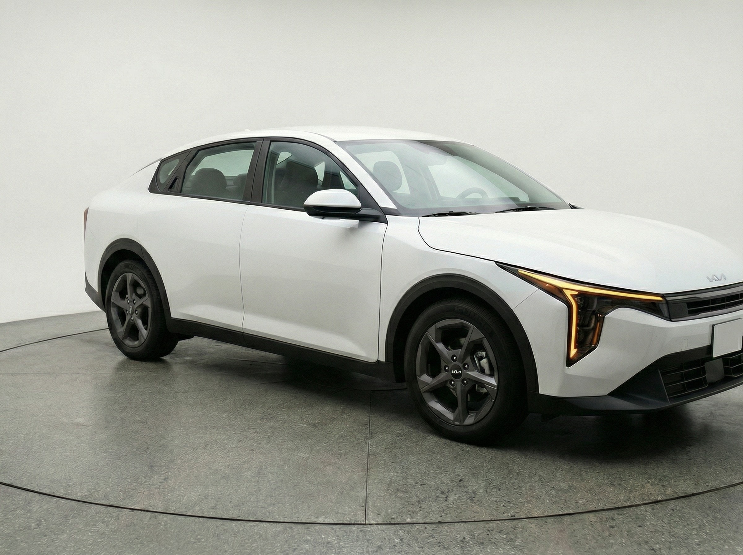 Thumbnail: 2025 Kia K4 - 1