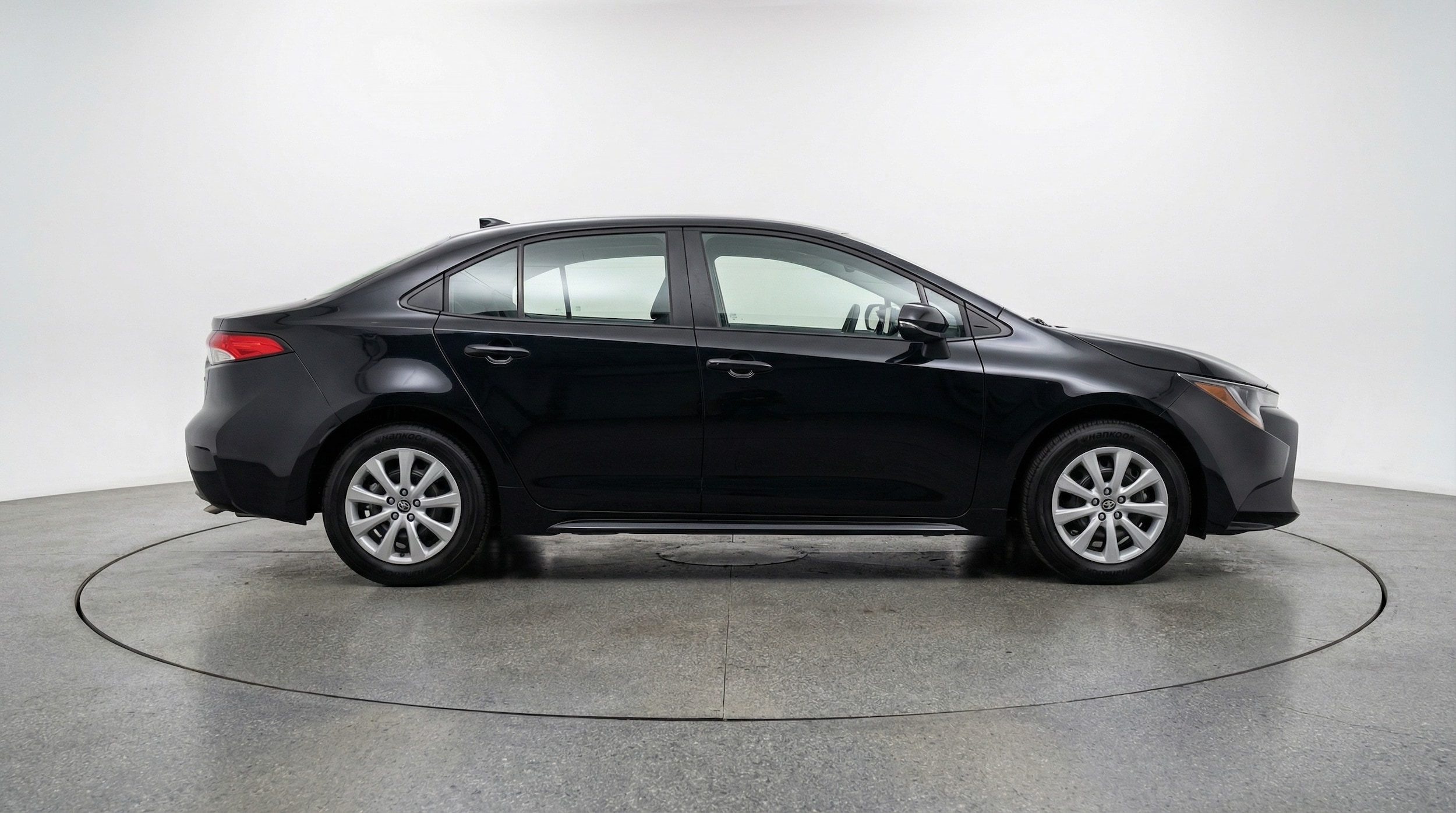 Thumbnail: 2025 Toyota Corolla - 8