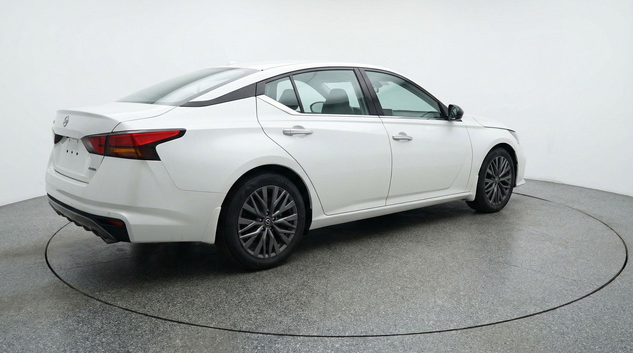 Thumbnail: 2025 Nissan Altima - 9