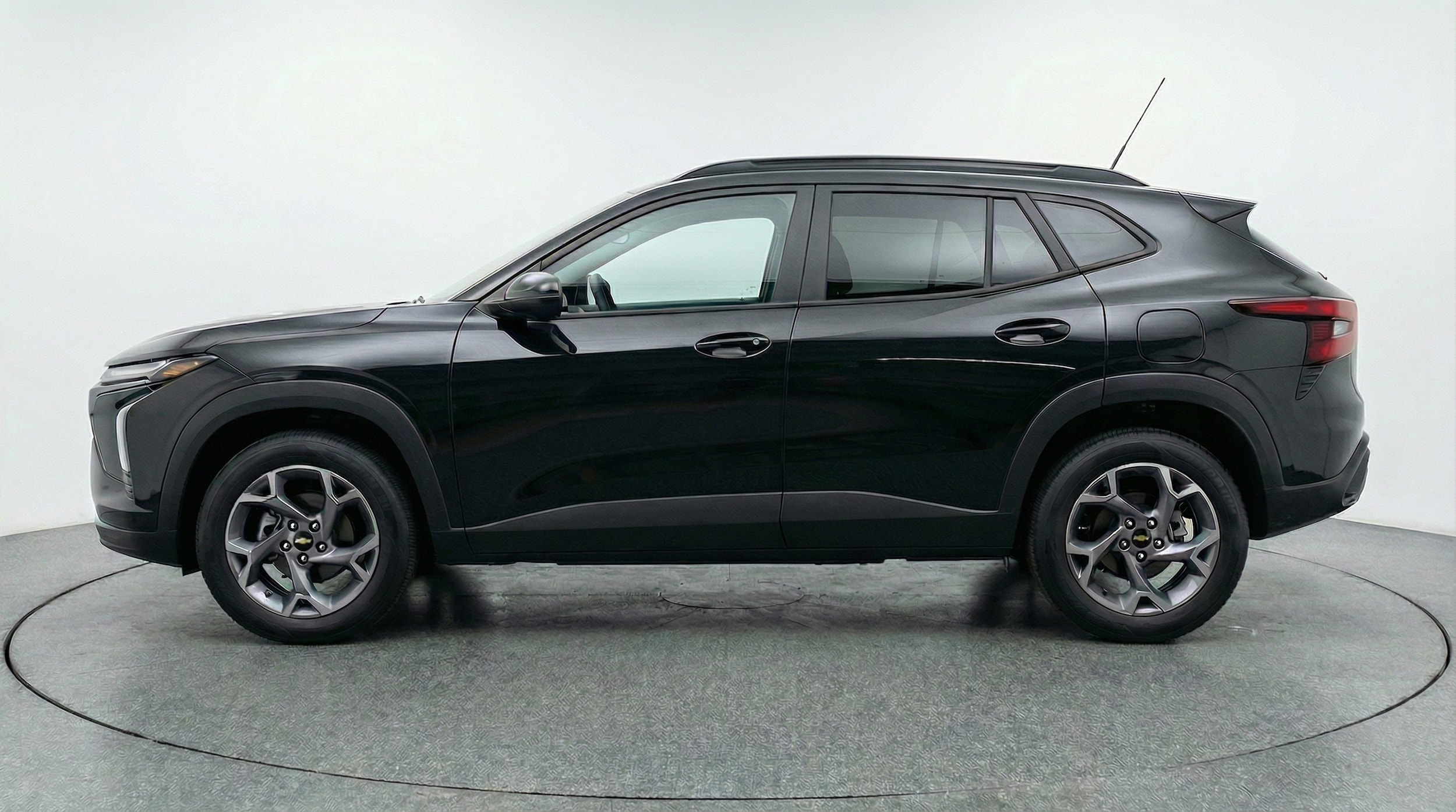 Thumbnail: 2025 Chevrolet Trax - 4