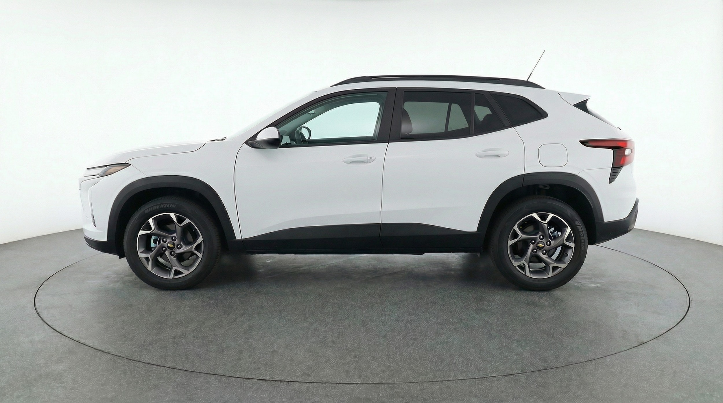Thumbnail: 2025 Chevrolet Trax - 4