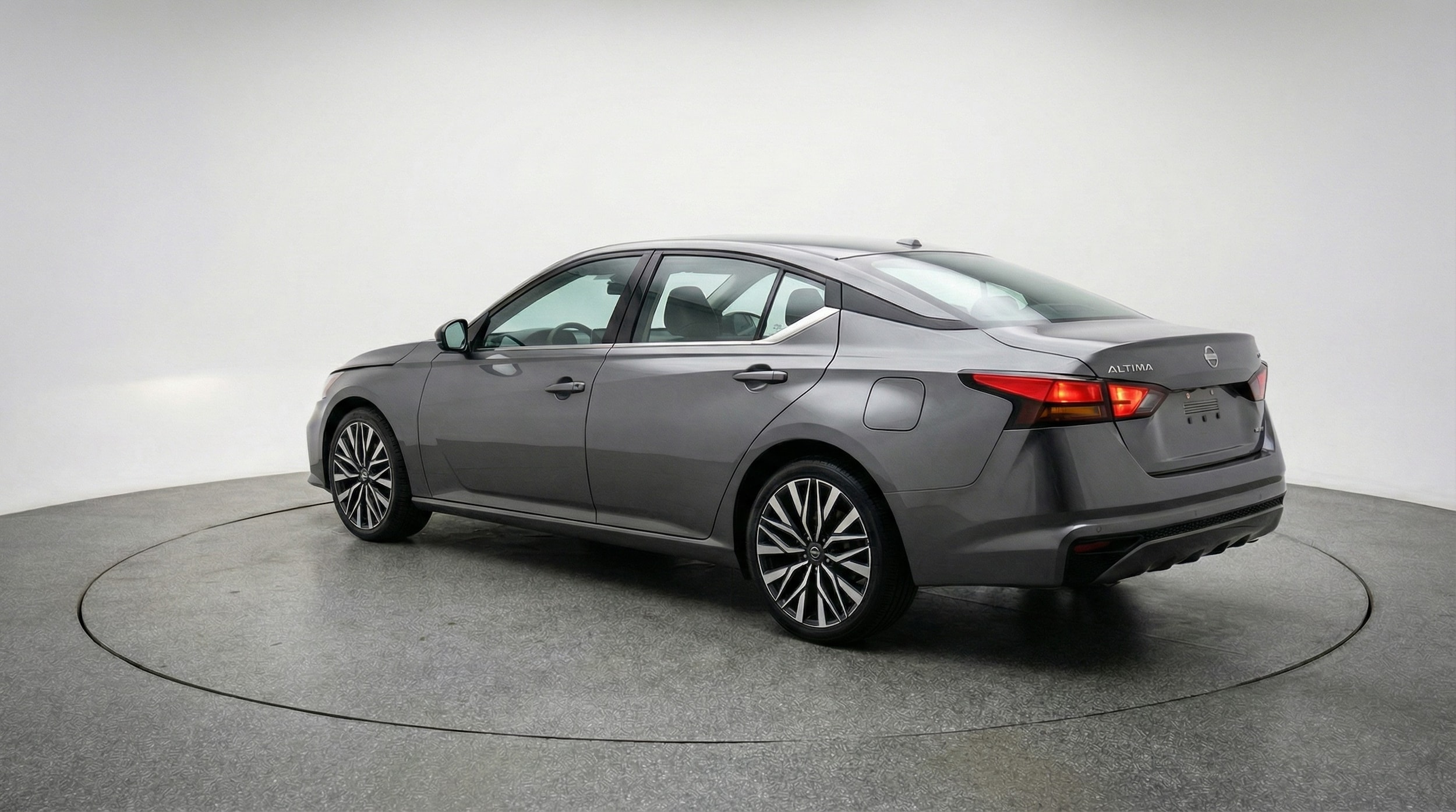 Thumbnail: 2025 Nissan Altima - 5