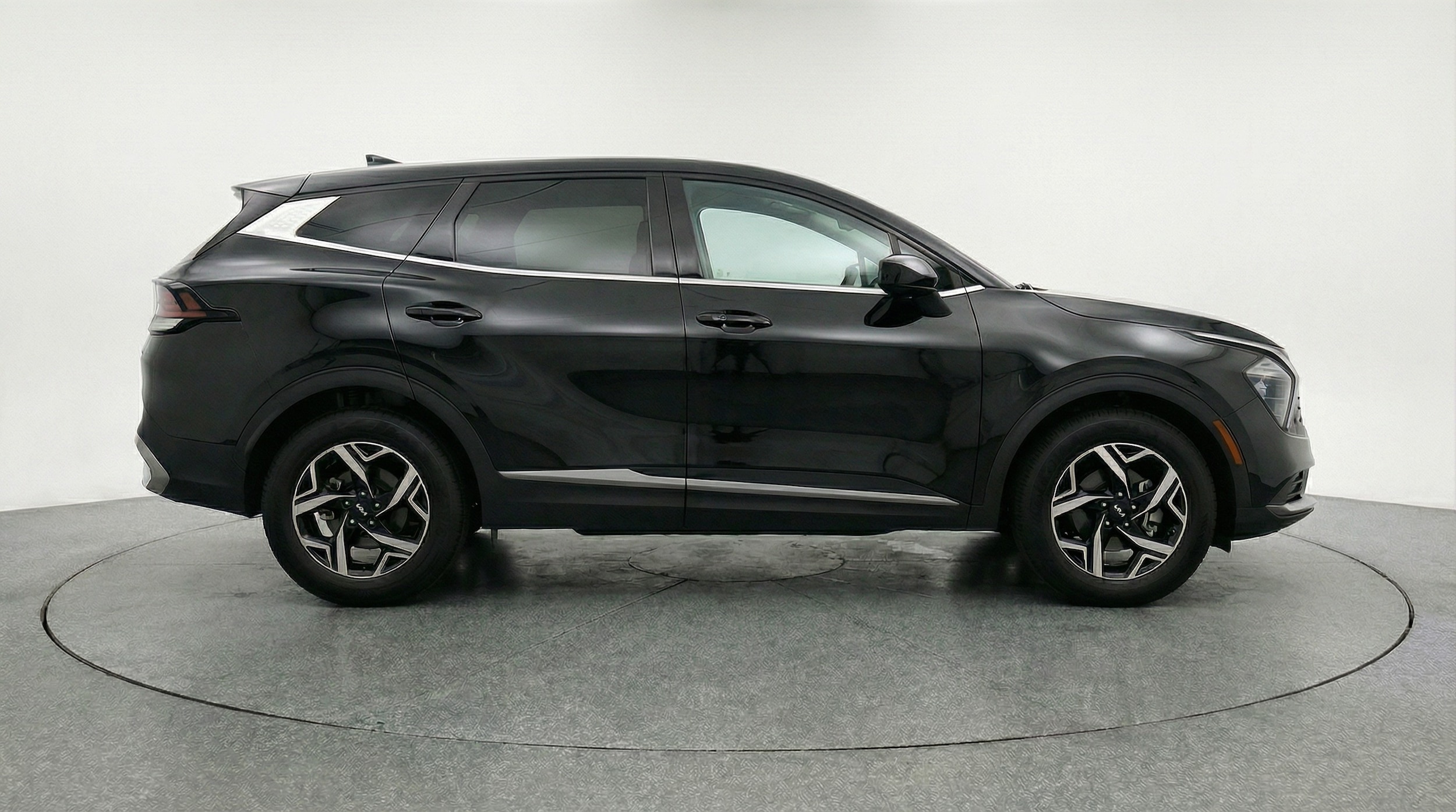 Thumbnail: 2025 Kia Sportage - 8