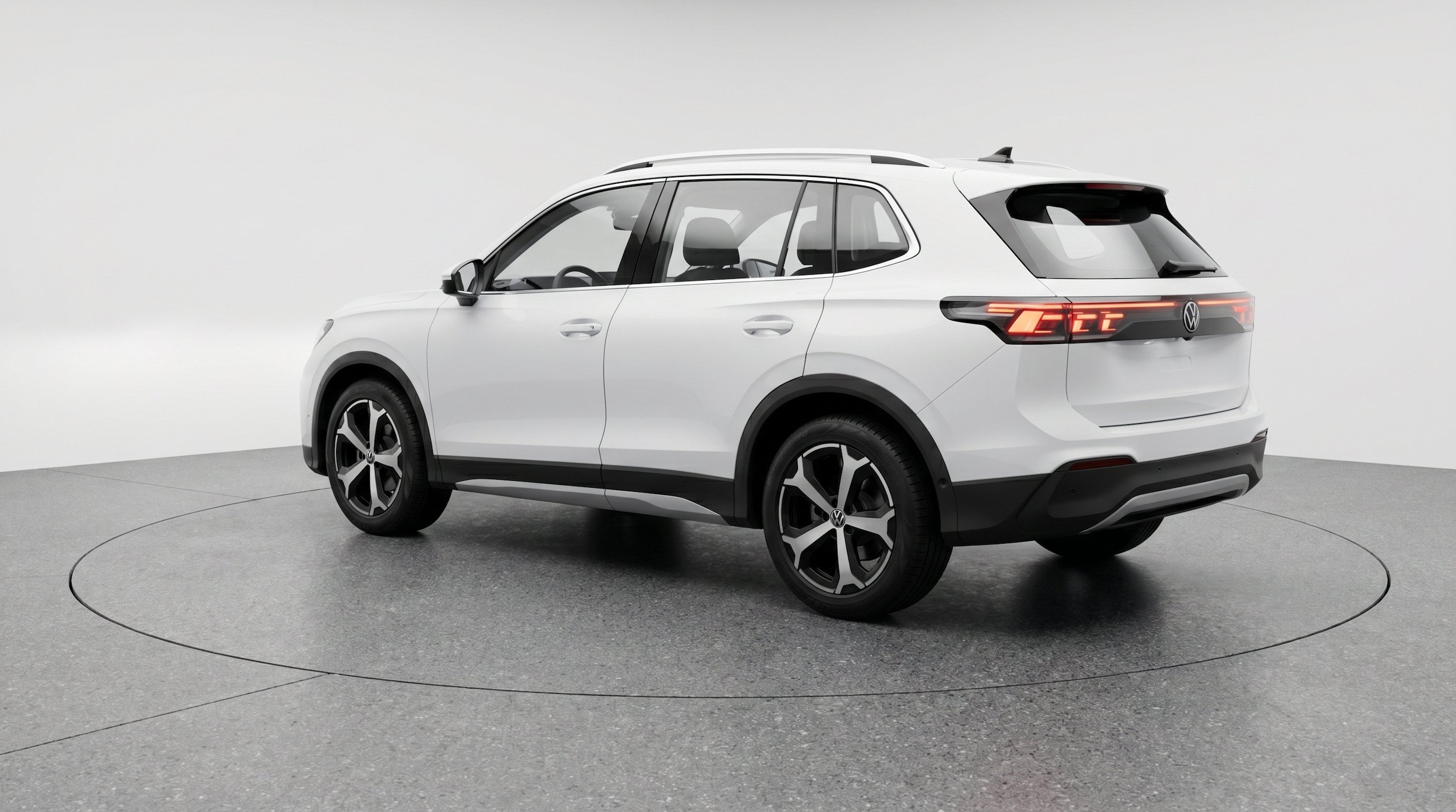 Thumbnail: 2026 Volkswagen Tiguan - 6