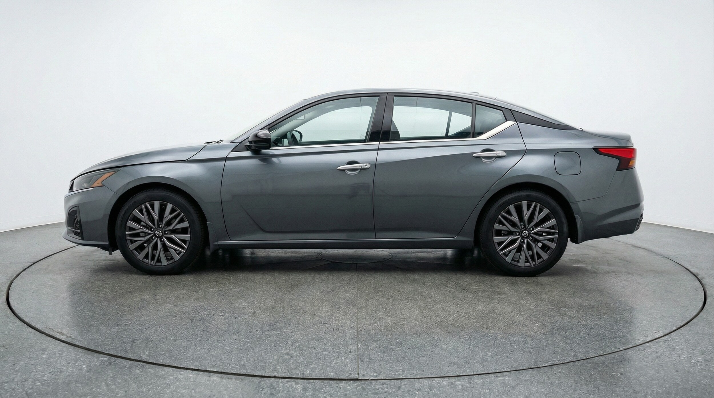 Thumbnail: 2025 Nissan Altima - 4