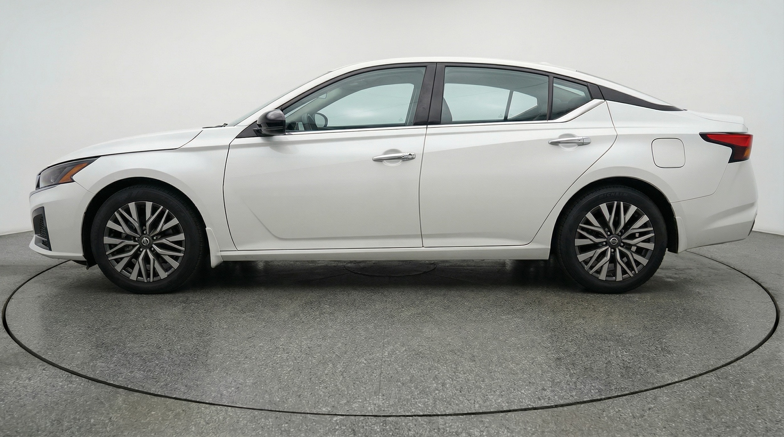 Thumbnail: 2025 Nissan Altima - 4