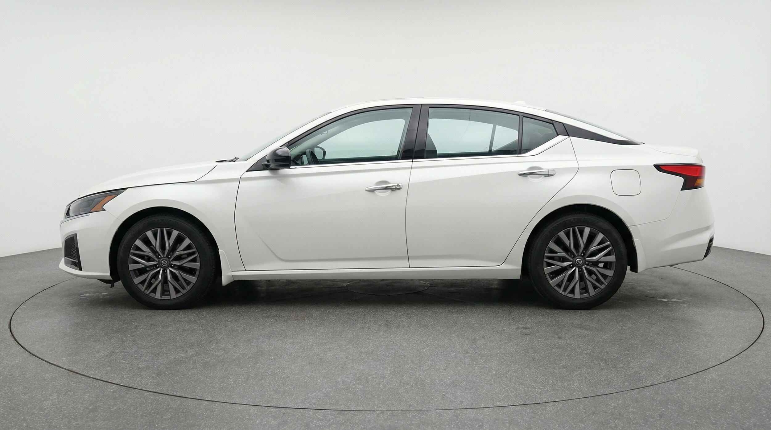 Thumbnail: 2025 Nissan Altima - 4