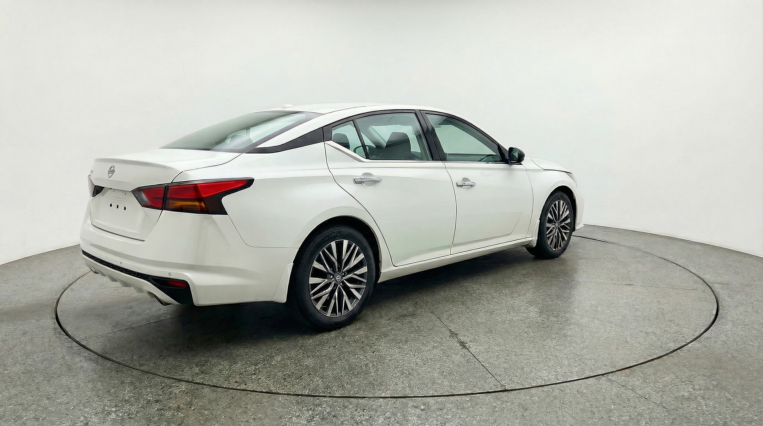 Thumbnail: 2025 Nissan Altima - 7