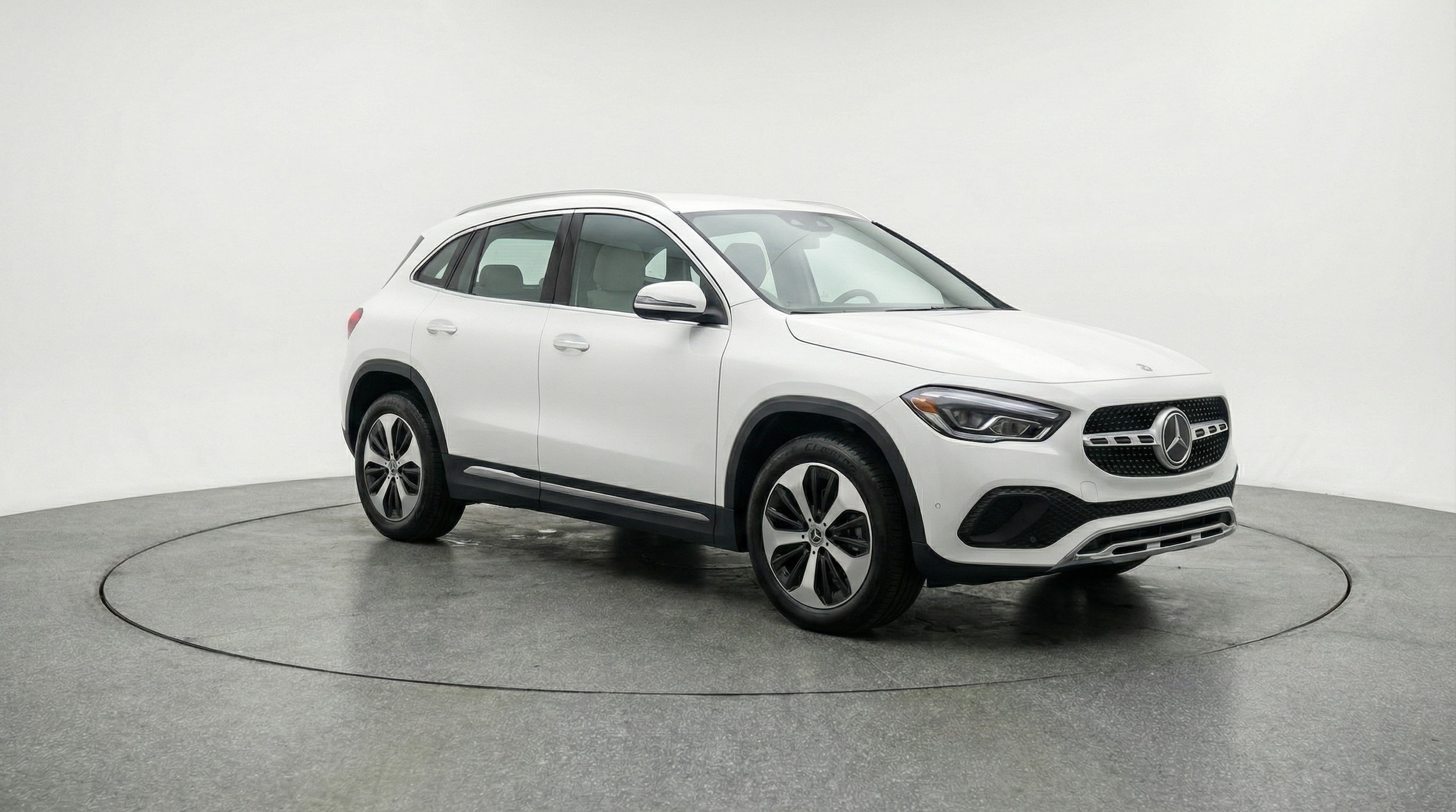 Thumbnail: 2025 Mercedes-Benz GLA - 1