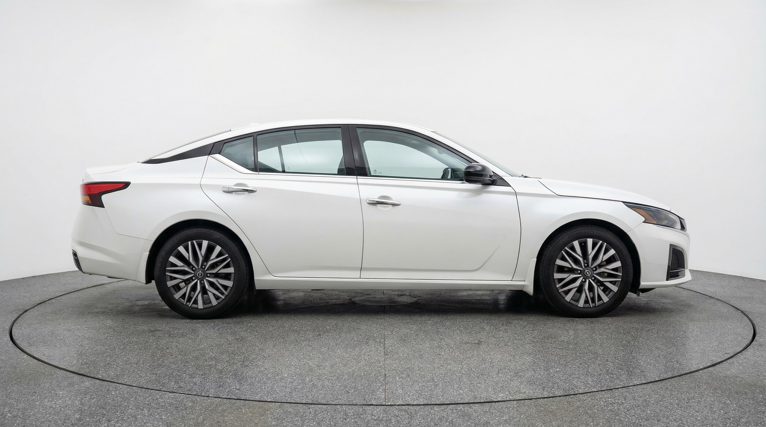 Thumbnail: 2025 Nissan Altima - 8