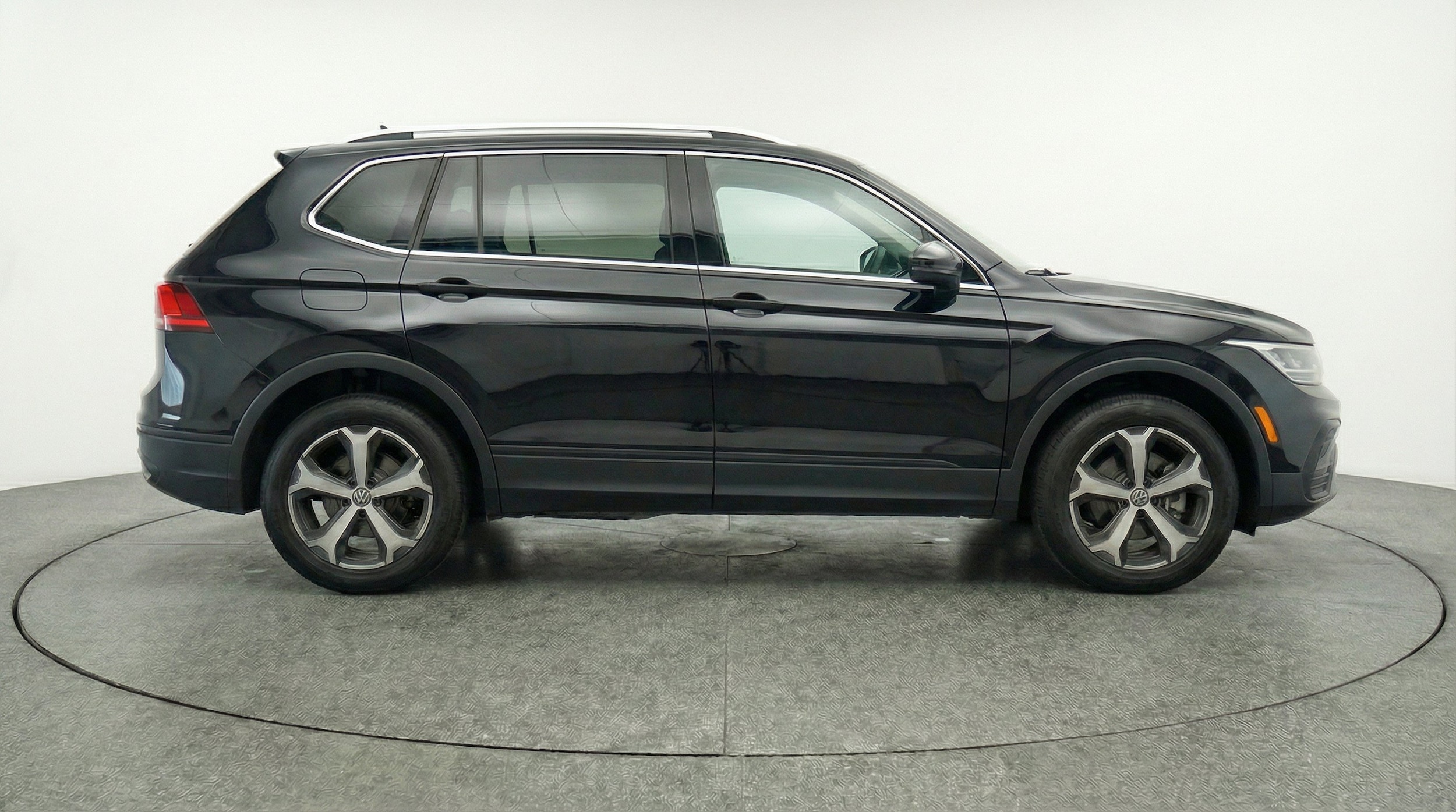 Thumbnail: 2026 Volkswagen Tiguan - 11