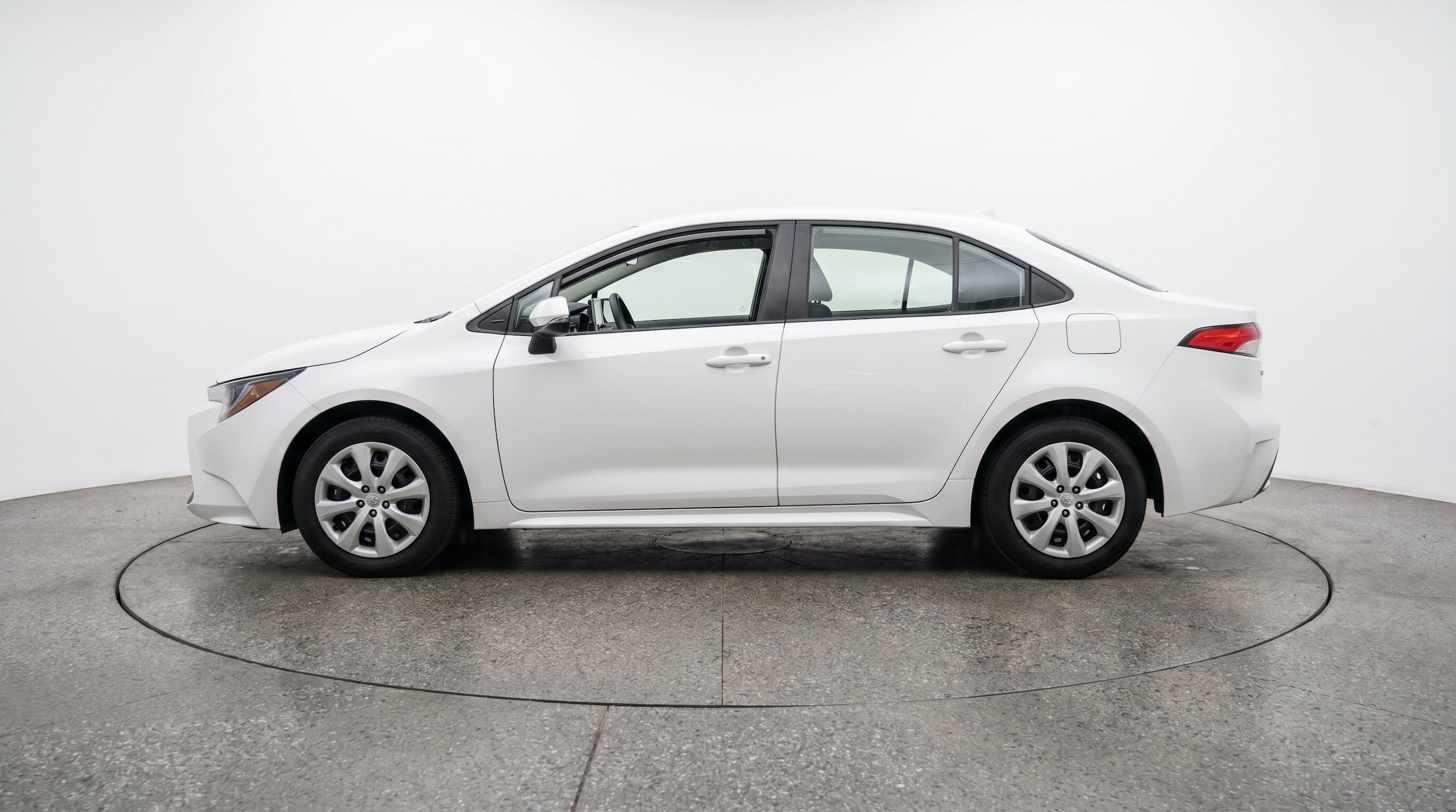 Thumbnail: 2025 Toyota Corolla - 5
