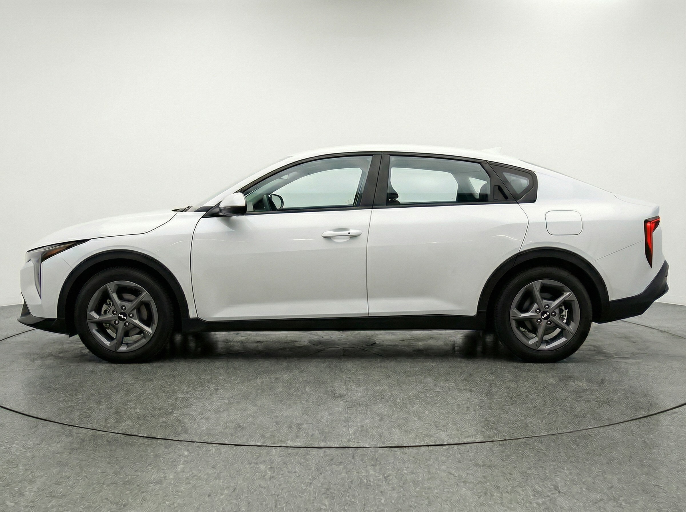 Thumbnail: 2025 Kia K4 - 4