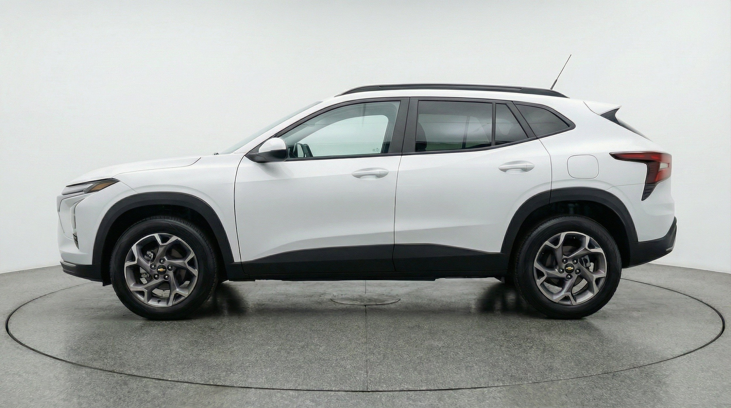 Thumbnail: 2025 Chevrolet Trax - 5
