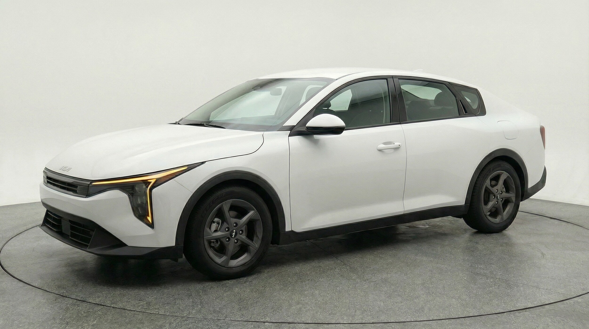 Thumbnail: 2025 Kia K4 - 3