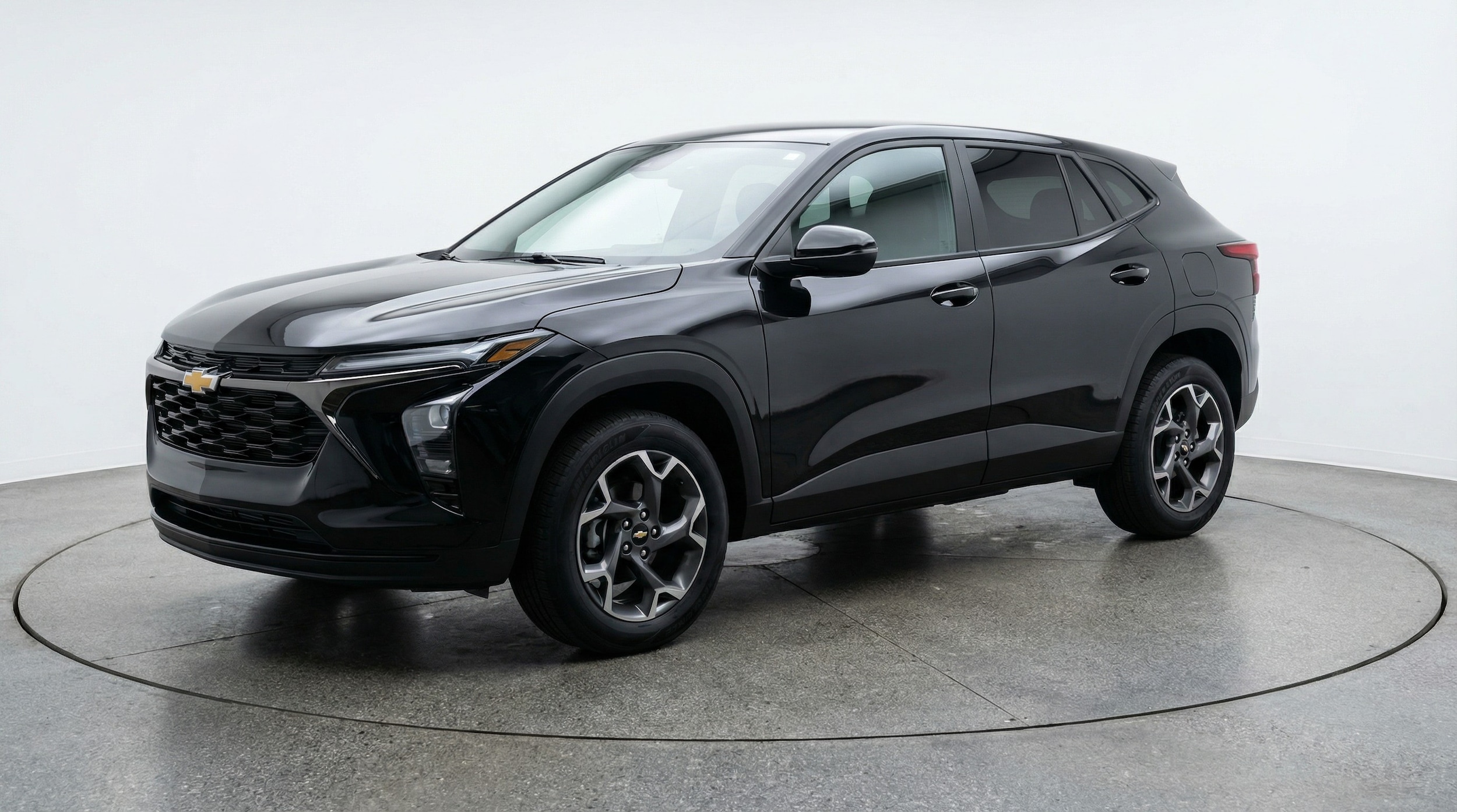 Thumbnail: 2025 Chevrolet Trax - 3