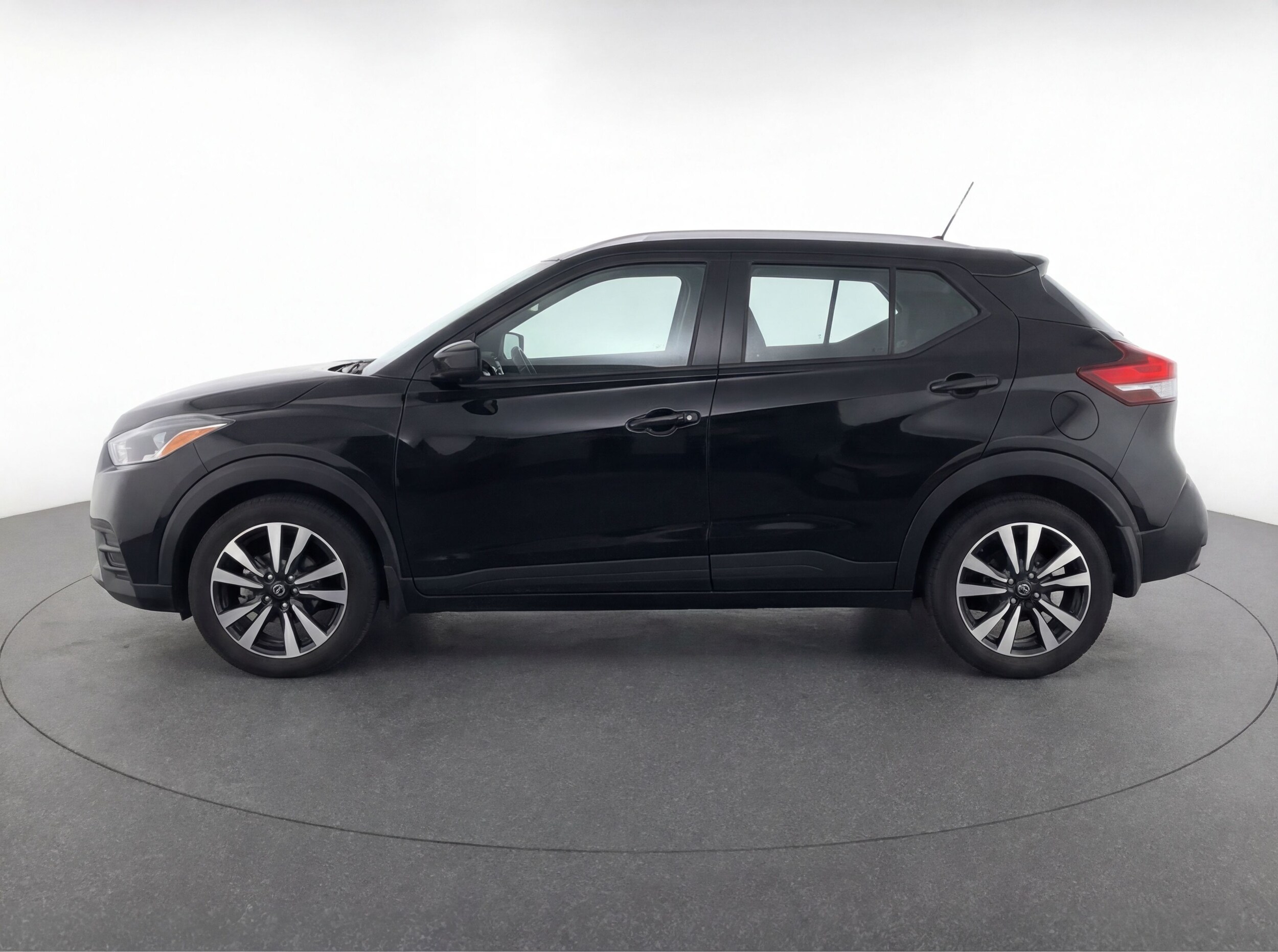 Thumbnail: 2024 Nissan Kicks - 4