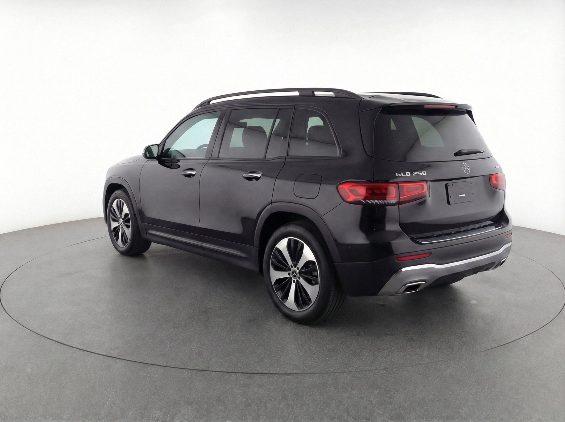 Thumbnail: 2025 Mercedes-Benz GLB - 5