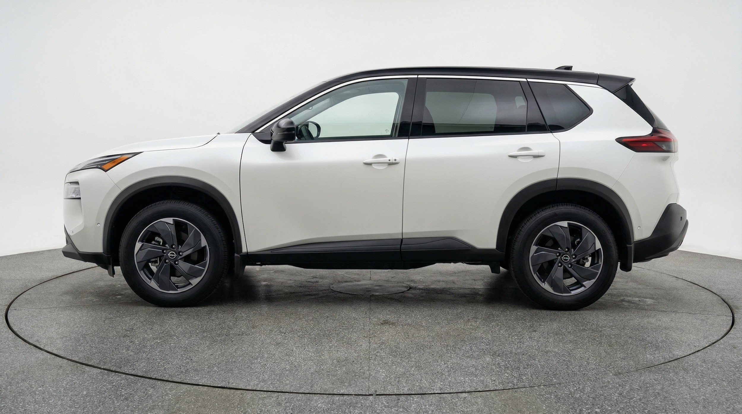 Thumbnail: 2025 Nissan Rogue - 4