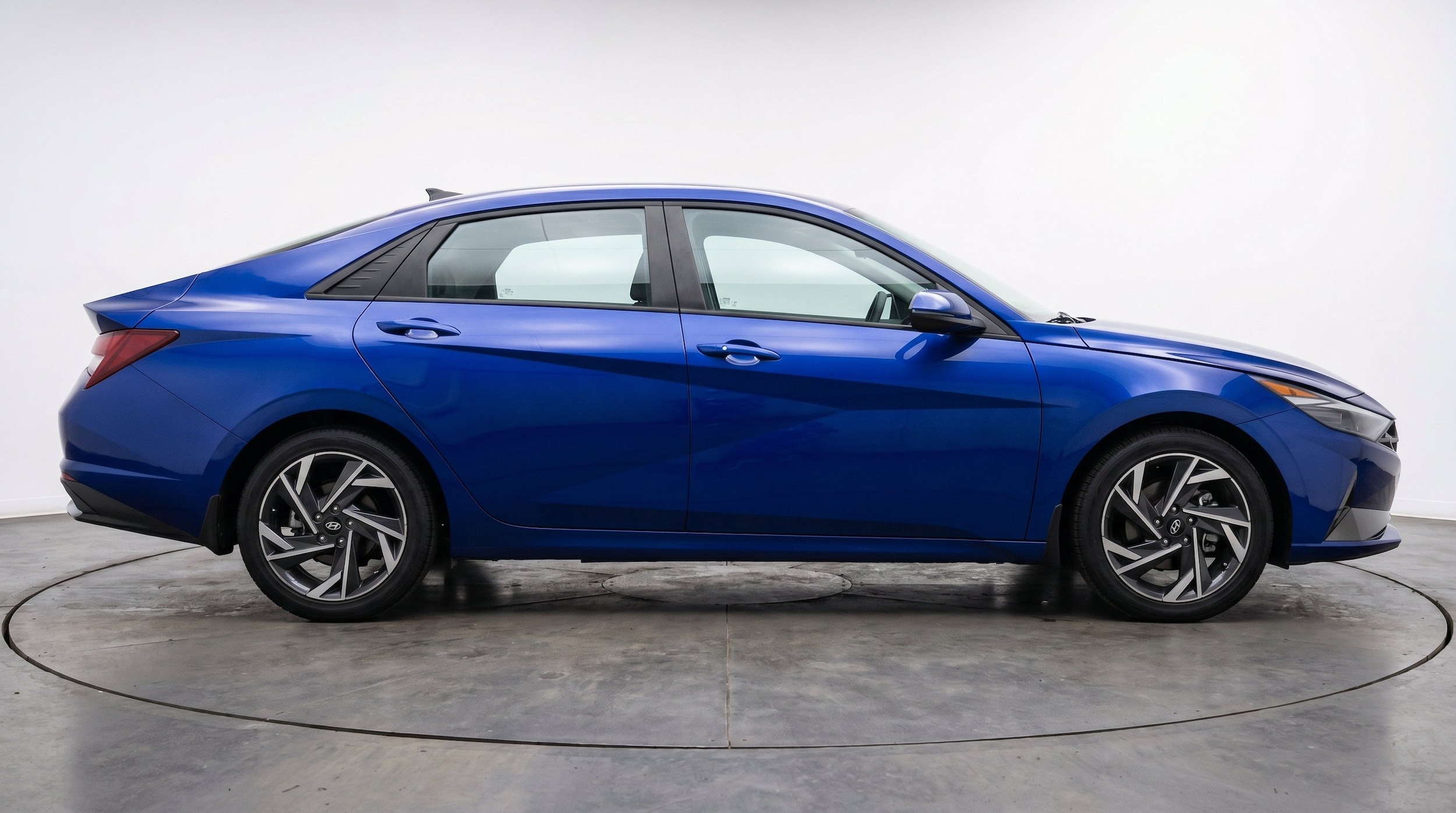 Thumbnail: 2025 Hyundai Elantra - 11