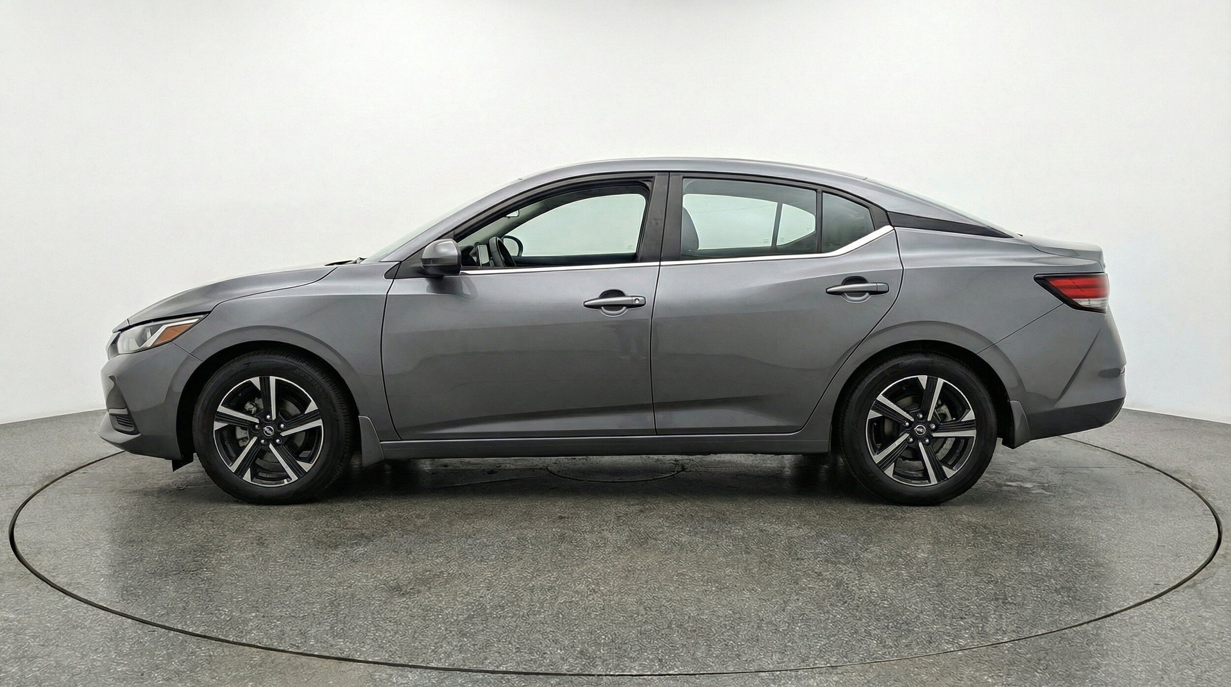 Thumbnail: 2025 Nissan Sentra - 5
