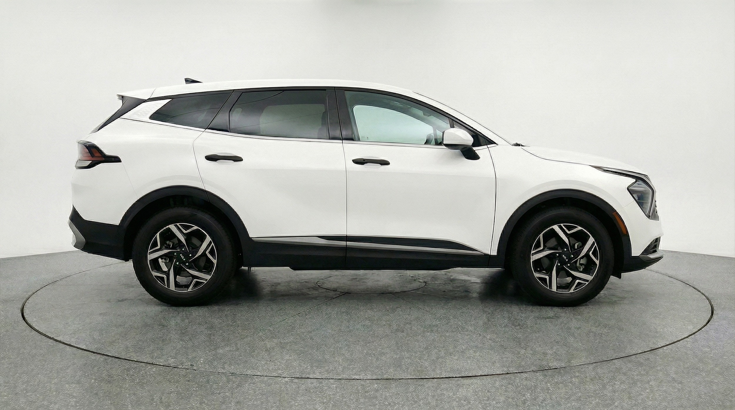 Thumbnail: 2025 Kia Sportage - 8