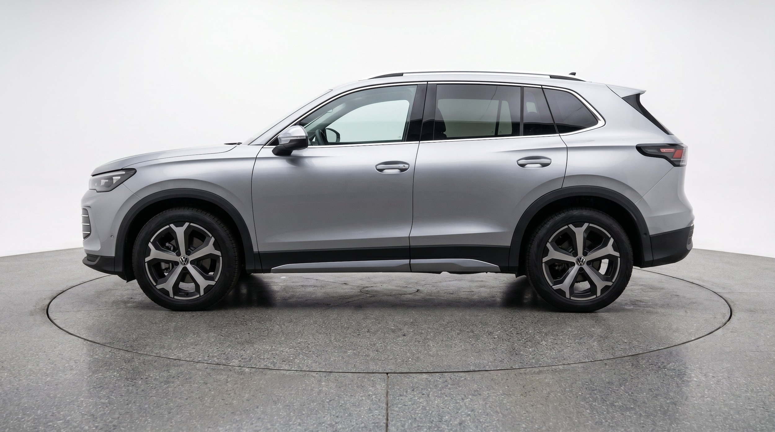 Thumbnail: 2026 Volkswagen Tiguan - 5