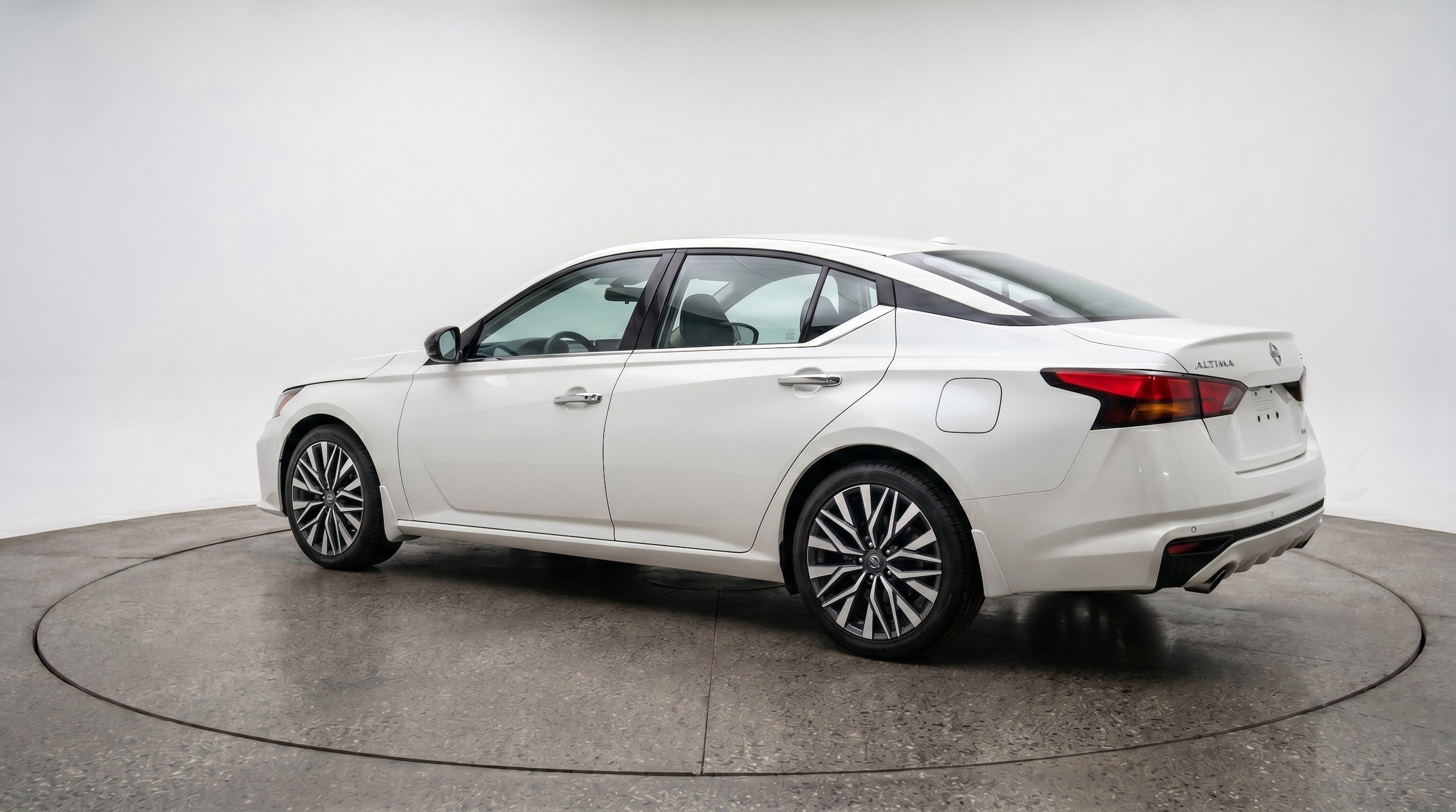 Thumbnail: 2025 Nissan Altima - 6