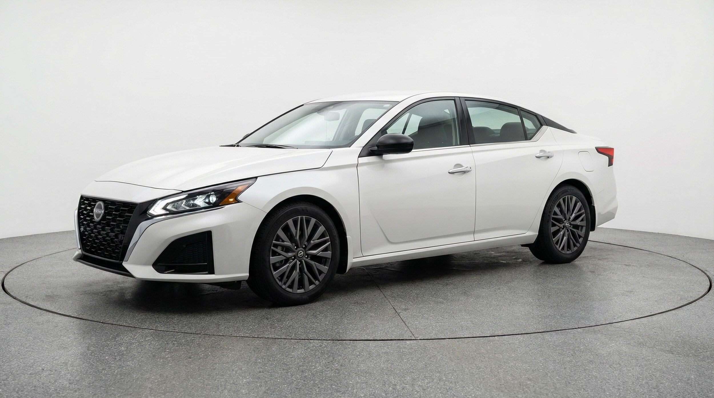 Thumbnail: 2025 Nissan Altima - 3