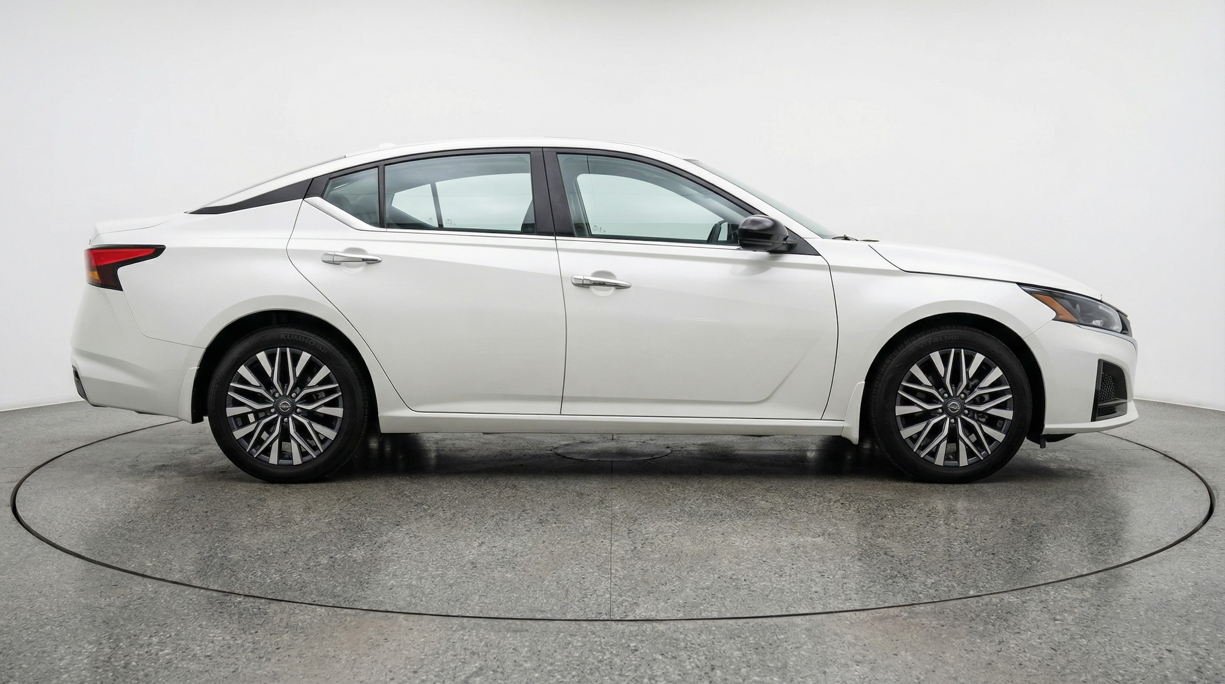 Thumbnail: 2025 Nissan Altima - 8