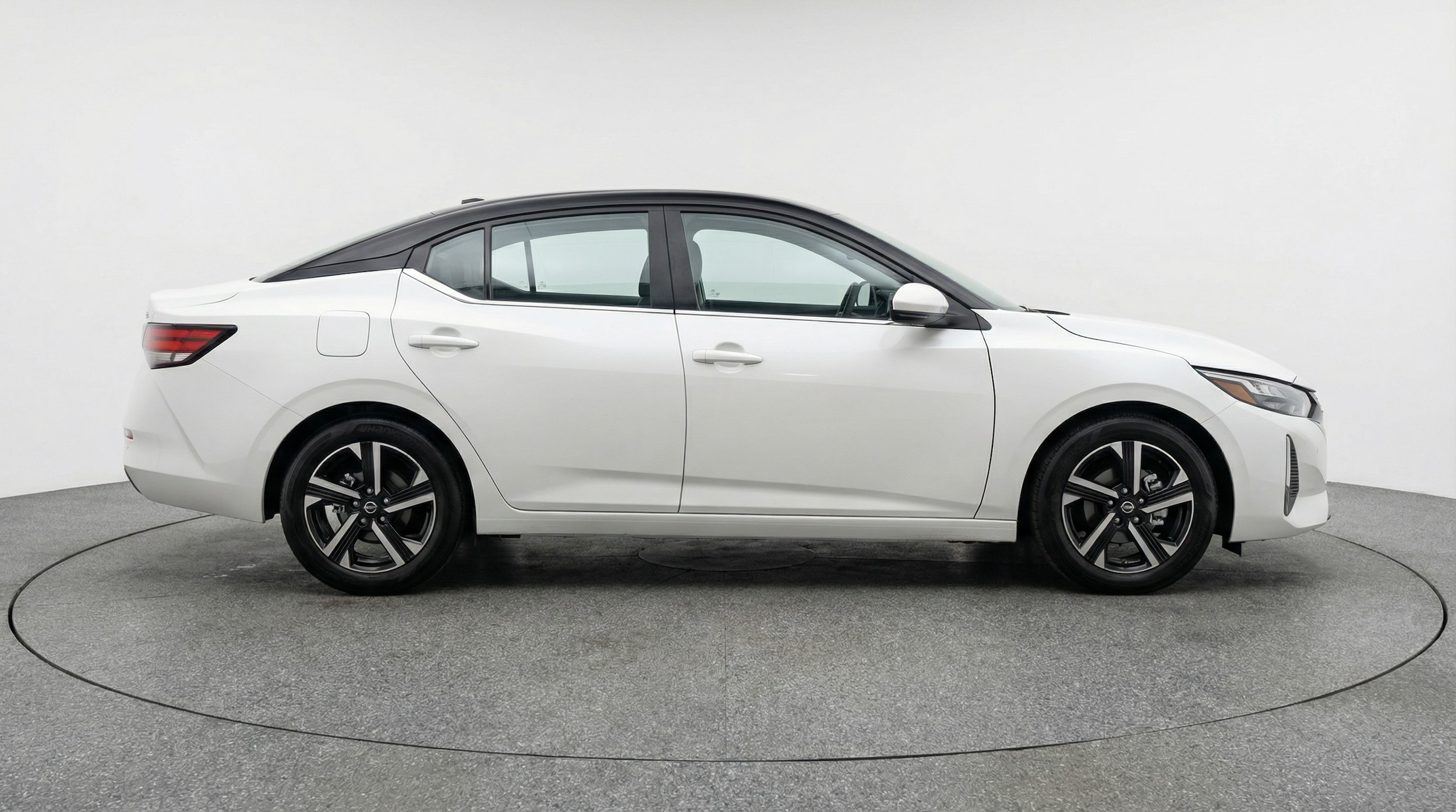 Thumbnail: 2025 Nissan Sentra - 8