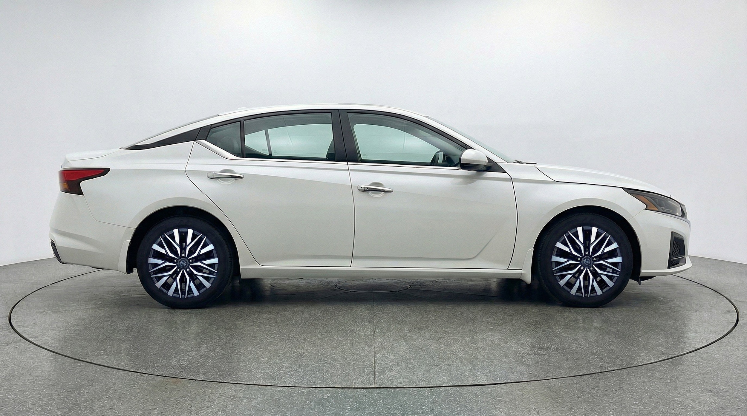 Thumbnail: 2025 Nissan Altima - 11