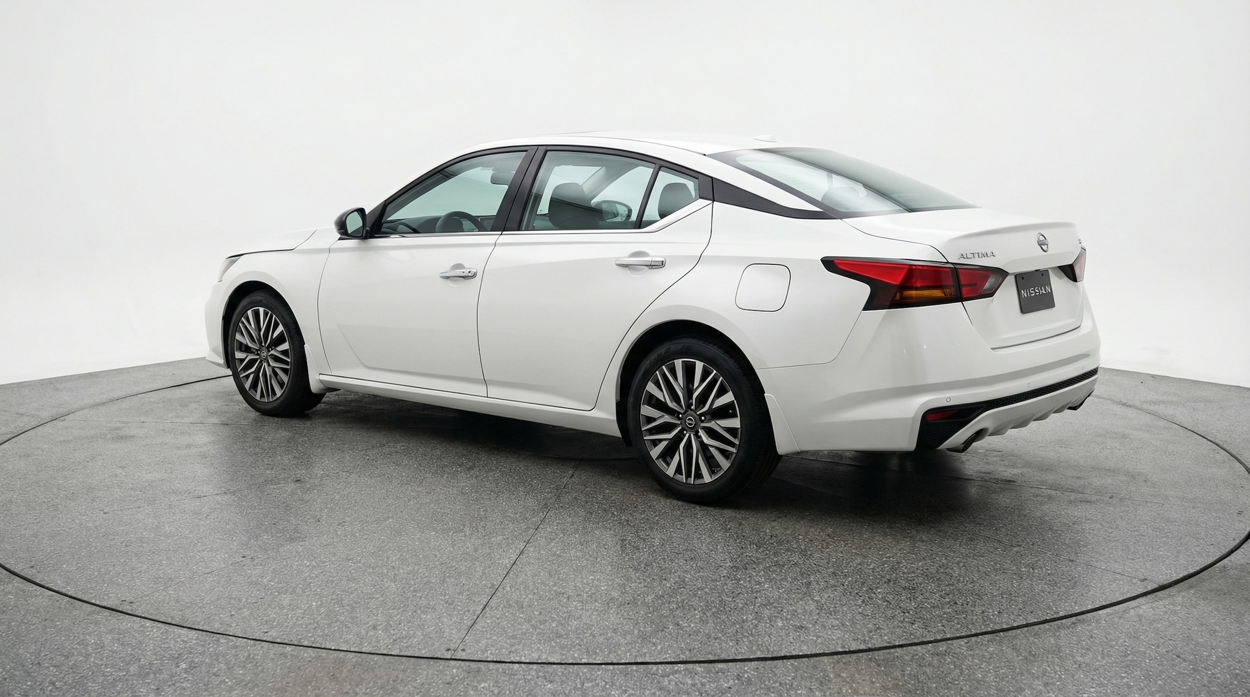 Thumbnail: 2025 Nissan Altima - 5