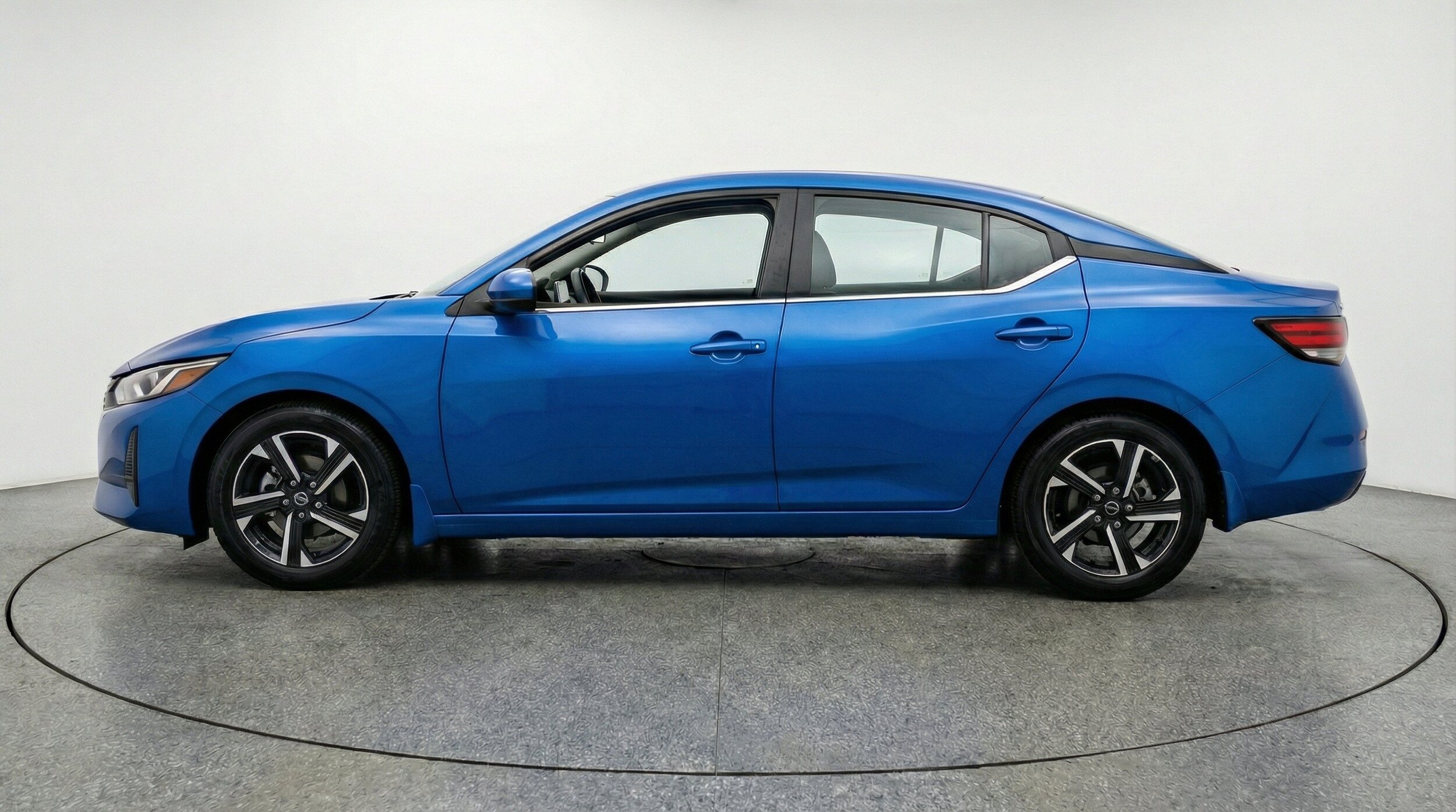 Thumbnail: 2025 Nissan Sentra - 5