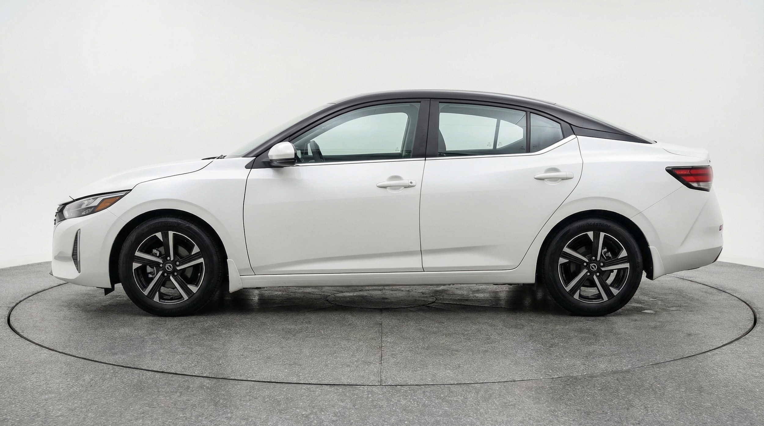 Thumbnail: 2025 Nissan Sentra - 4