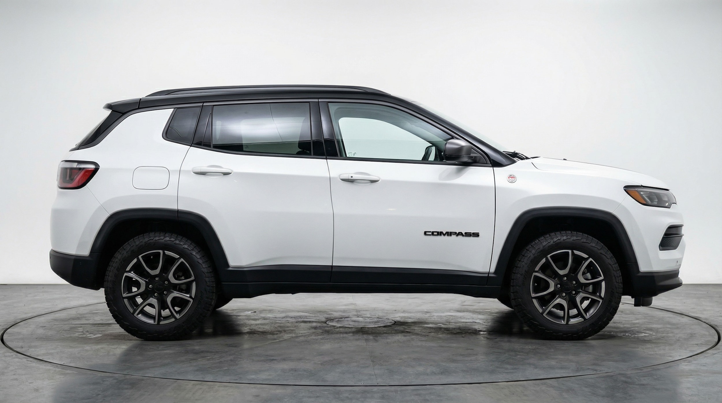 Thumbnail: 2025 Jeep Compass - 8
