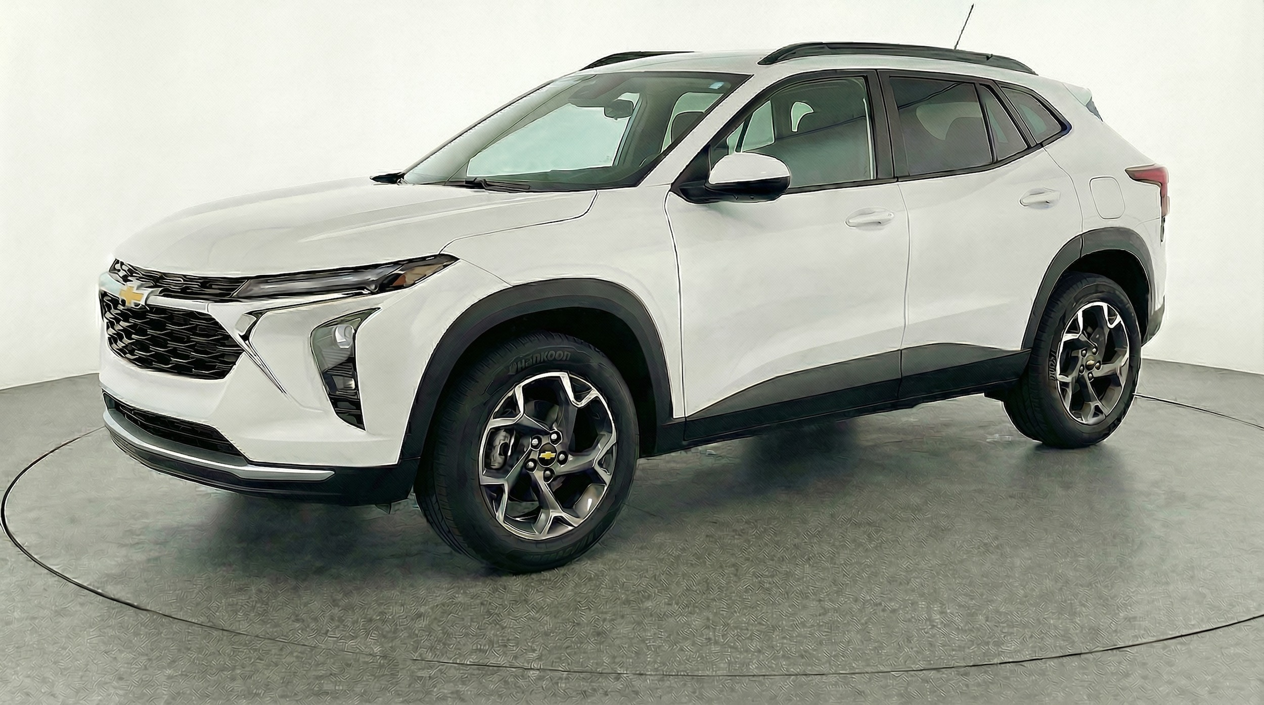 Thumbnail: 2025 Chevrolet Trax - 3