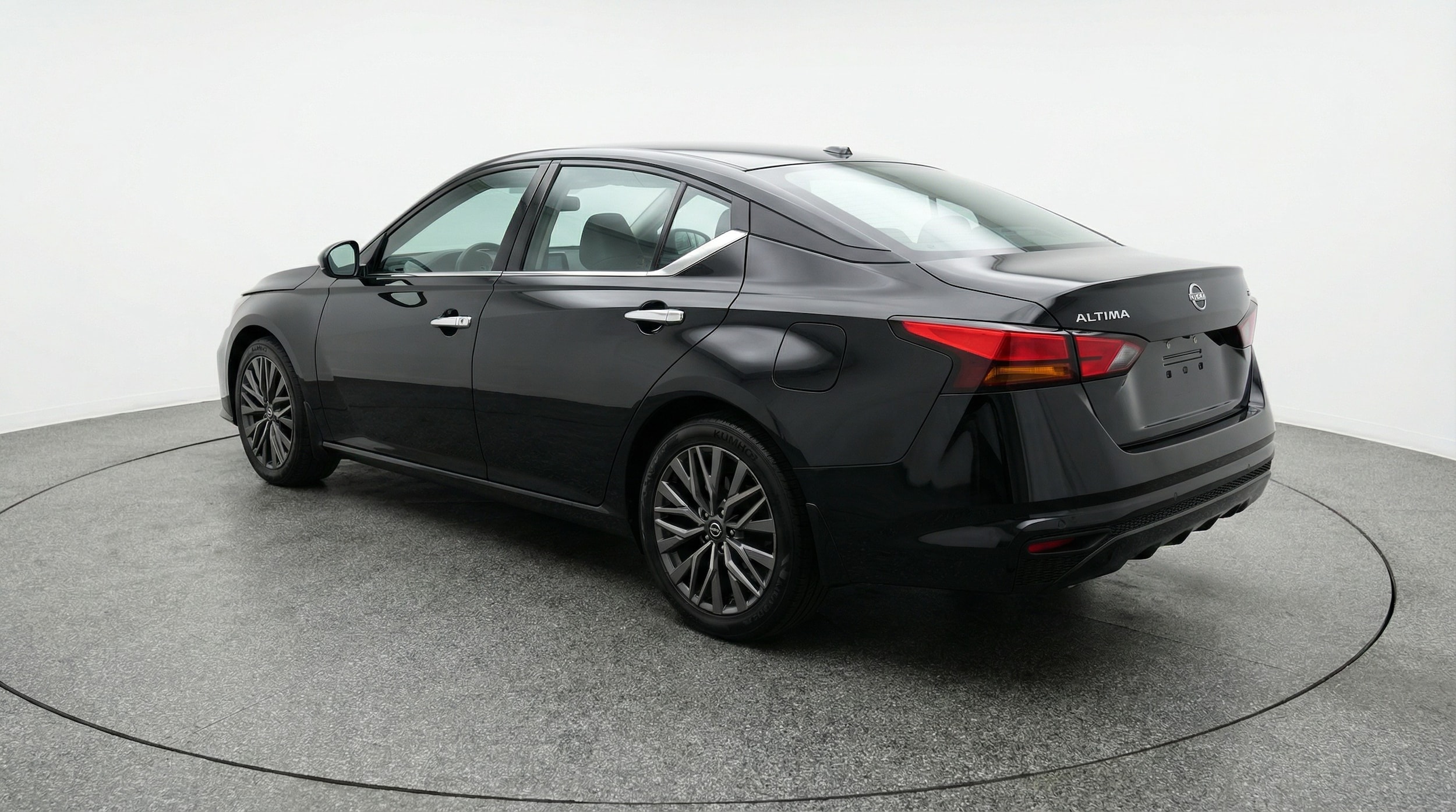 Thumbnail: 2025 Nissan Altima - 5