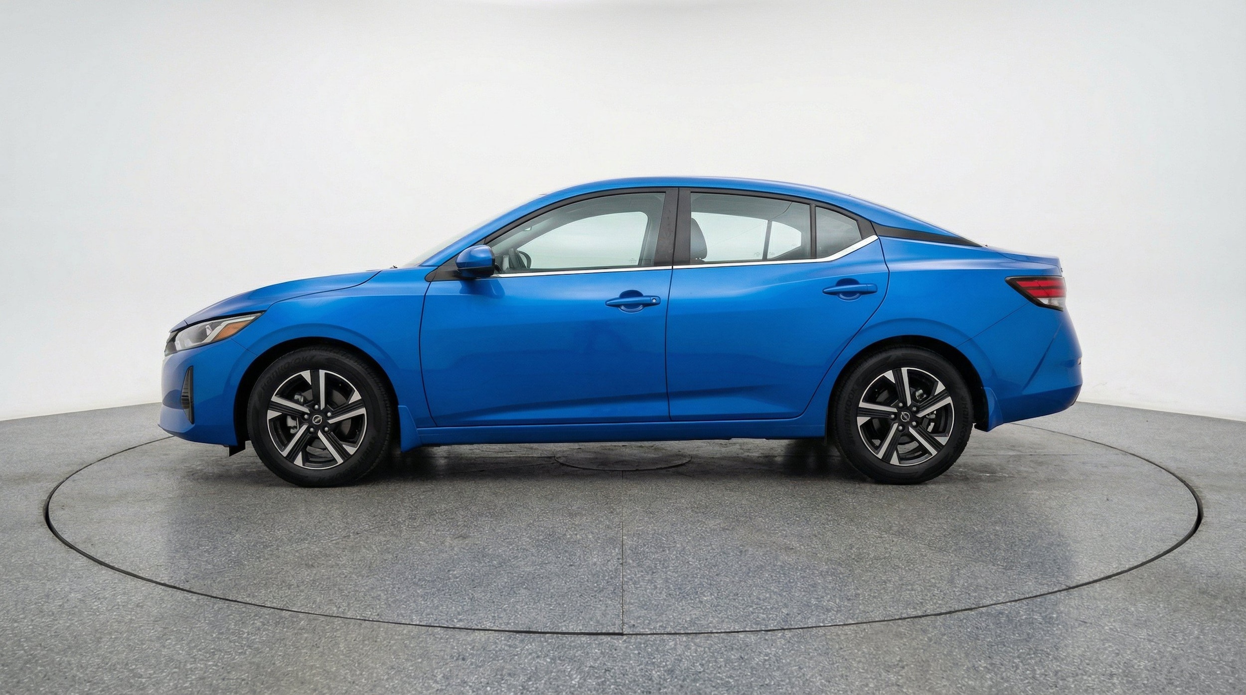 Thumbnail: 2025 Nissan Sentra - 5