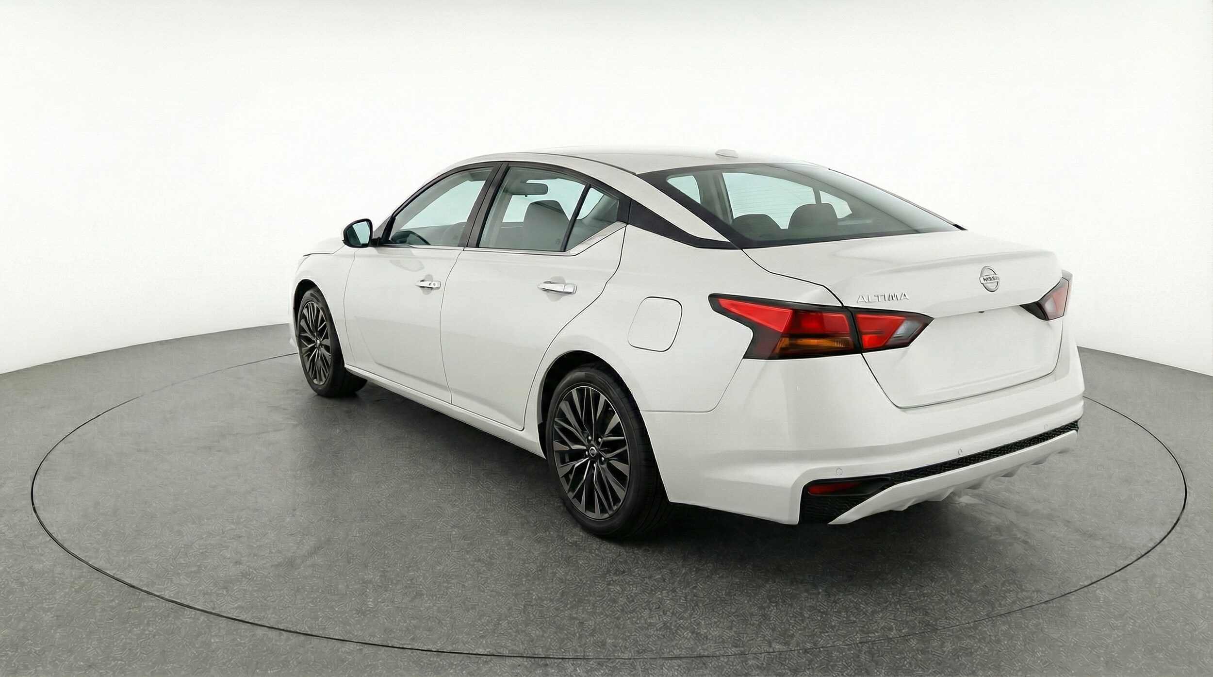 Thumbnail: 2025 Nissan Altima - 5