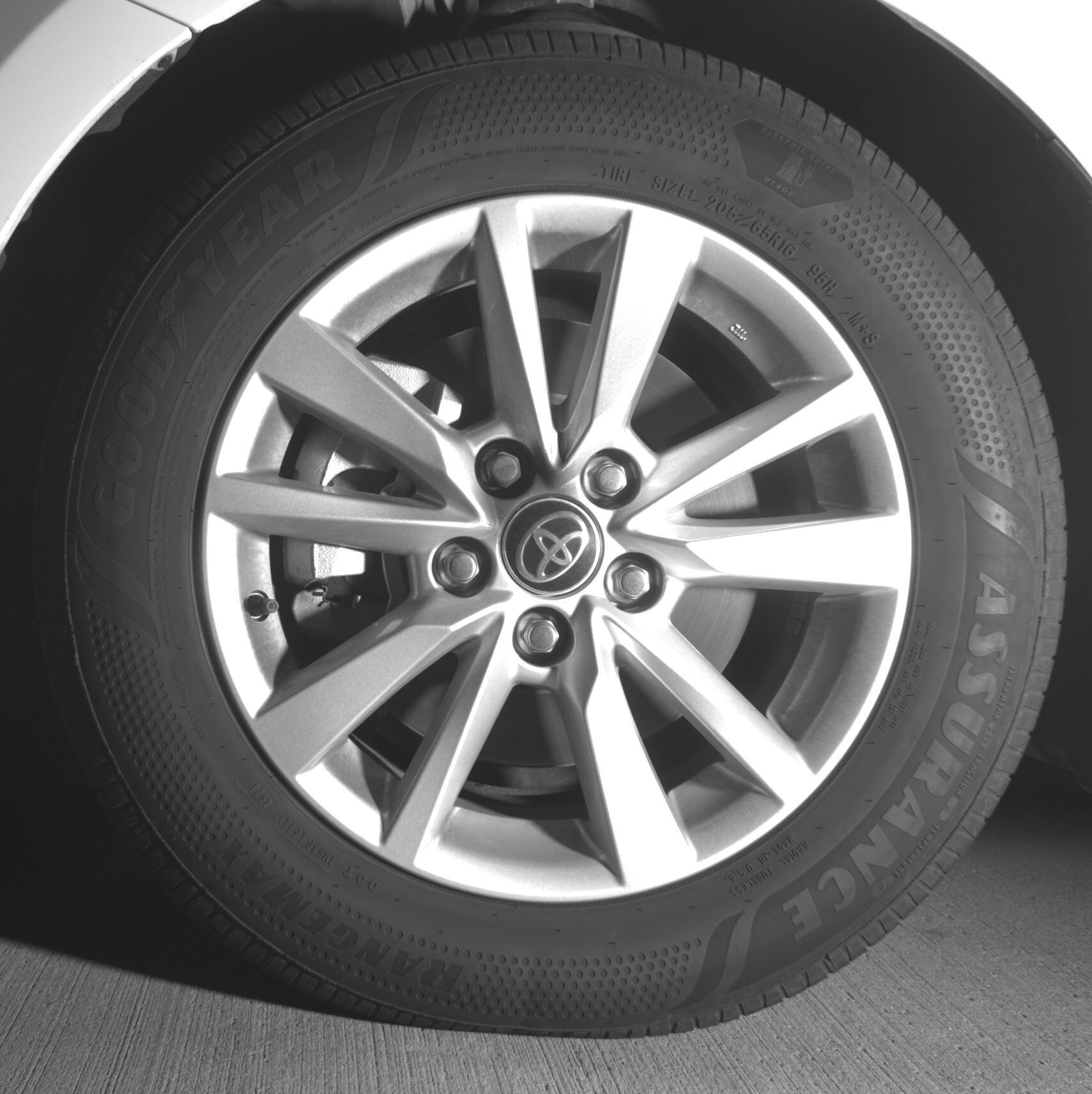 Thumbnail: 2025 Toyota Camry - 9